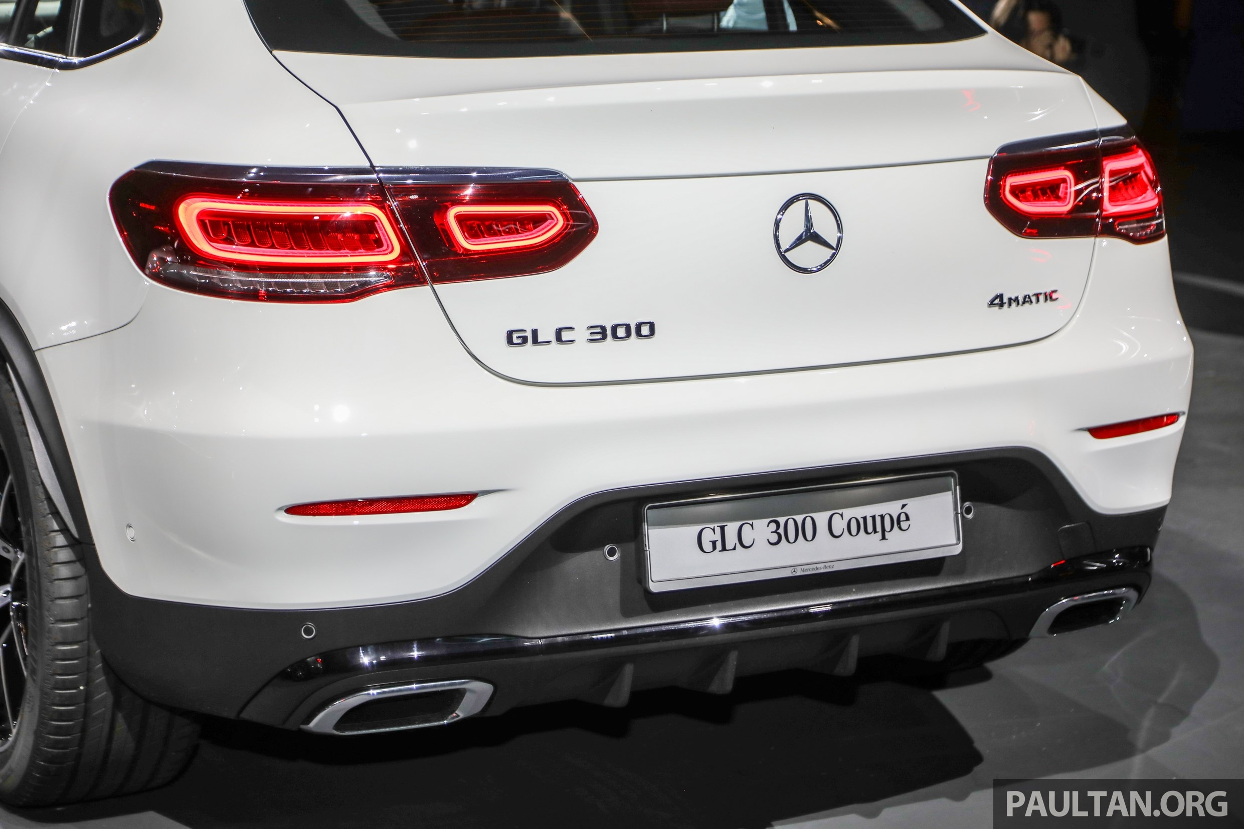 Mercedes-Benz GLC 300 Coupe ra mat anh 3