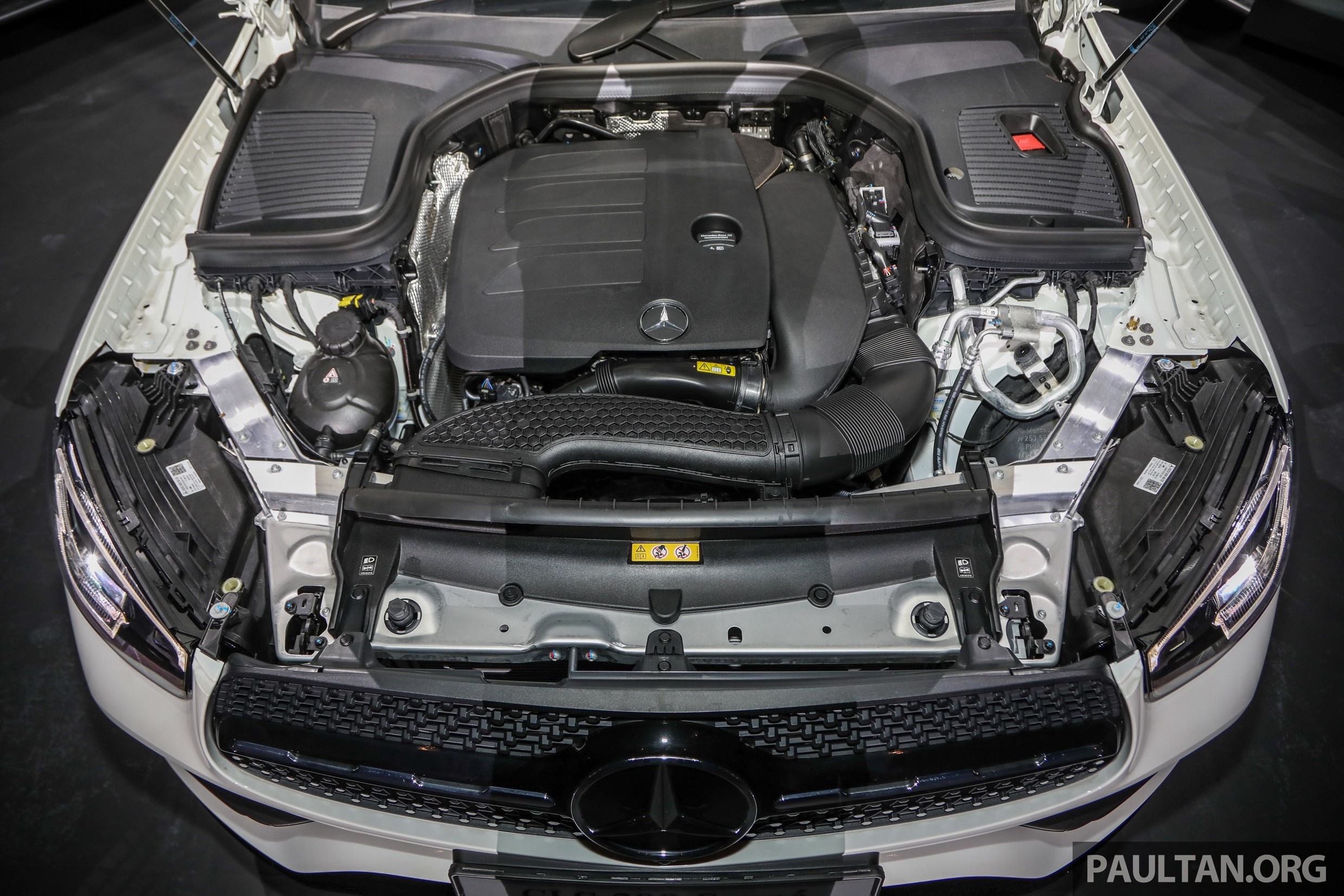 Mercedes-Benz GLC 300 Coupe ra mat anh 7