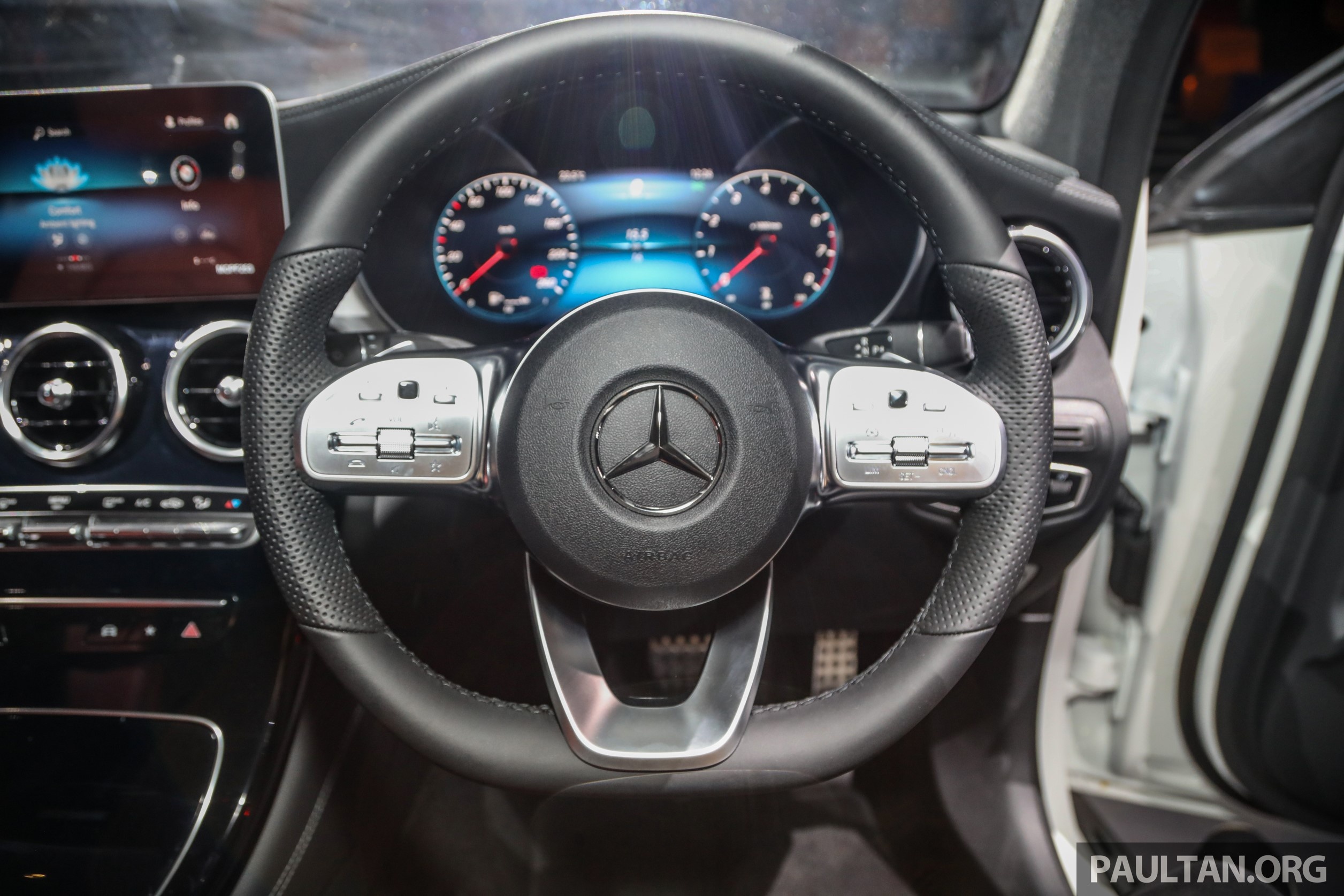 Mercedes-Benz GLC 300 Coupe ra mat anh 11