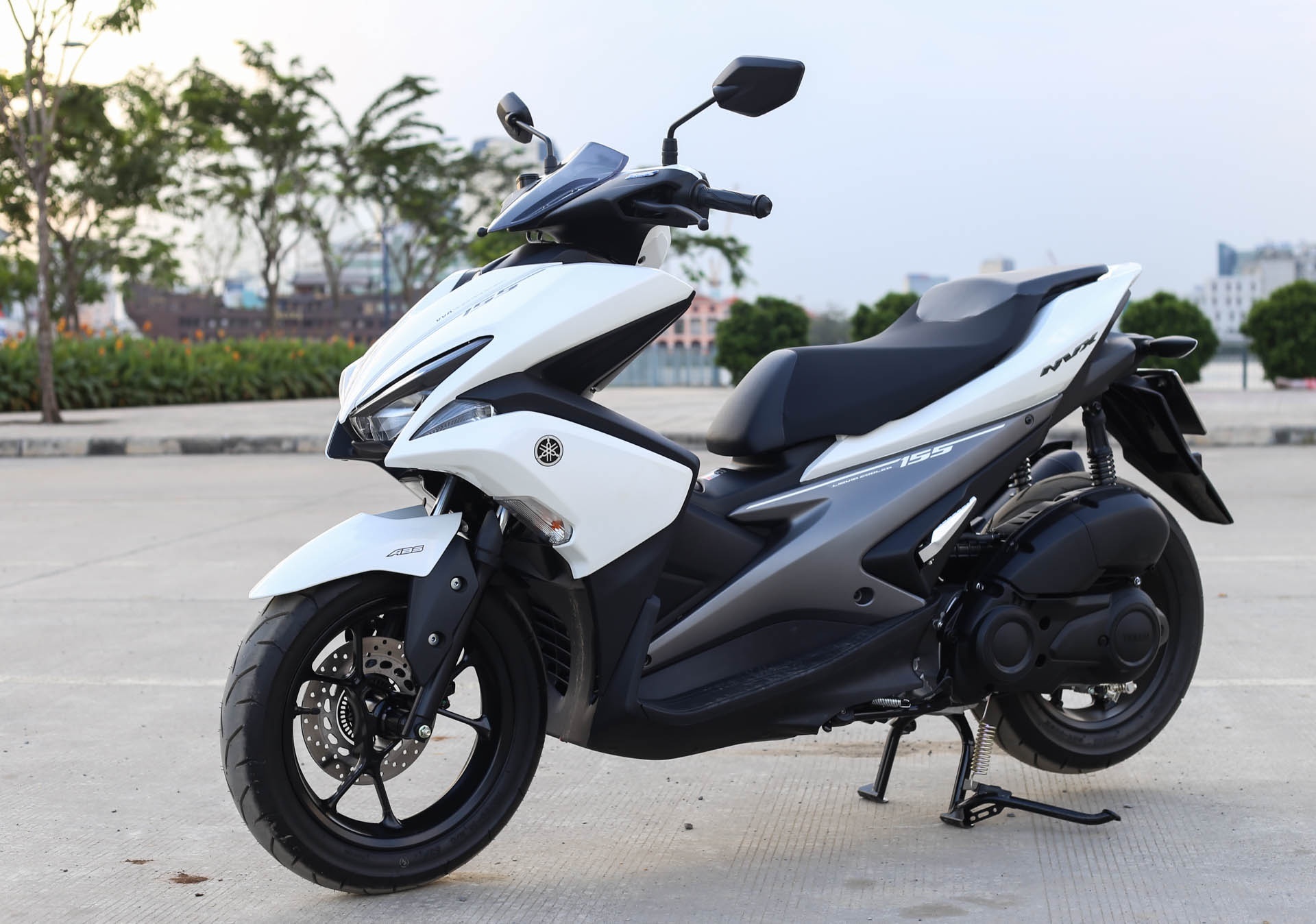 So sánh Honda Air Blade 150 và Yamaha NVX 155 ảnh 16 So sanh Honda Air Blade 150 va Yamaha NVX 155 anh 16