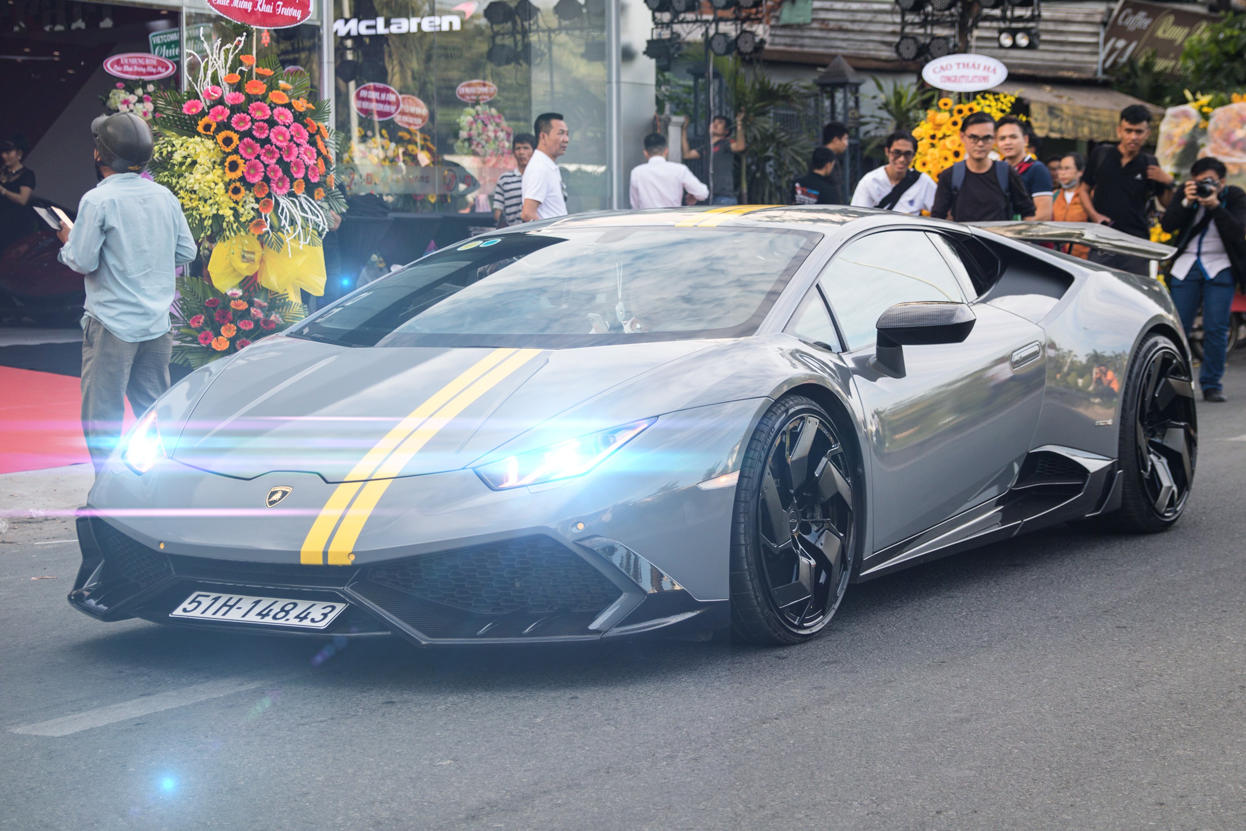 Hang chuc sieu xe dinh dam tu hop tai TP.HCM hinh anh