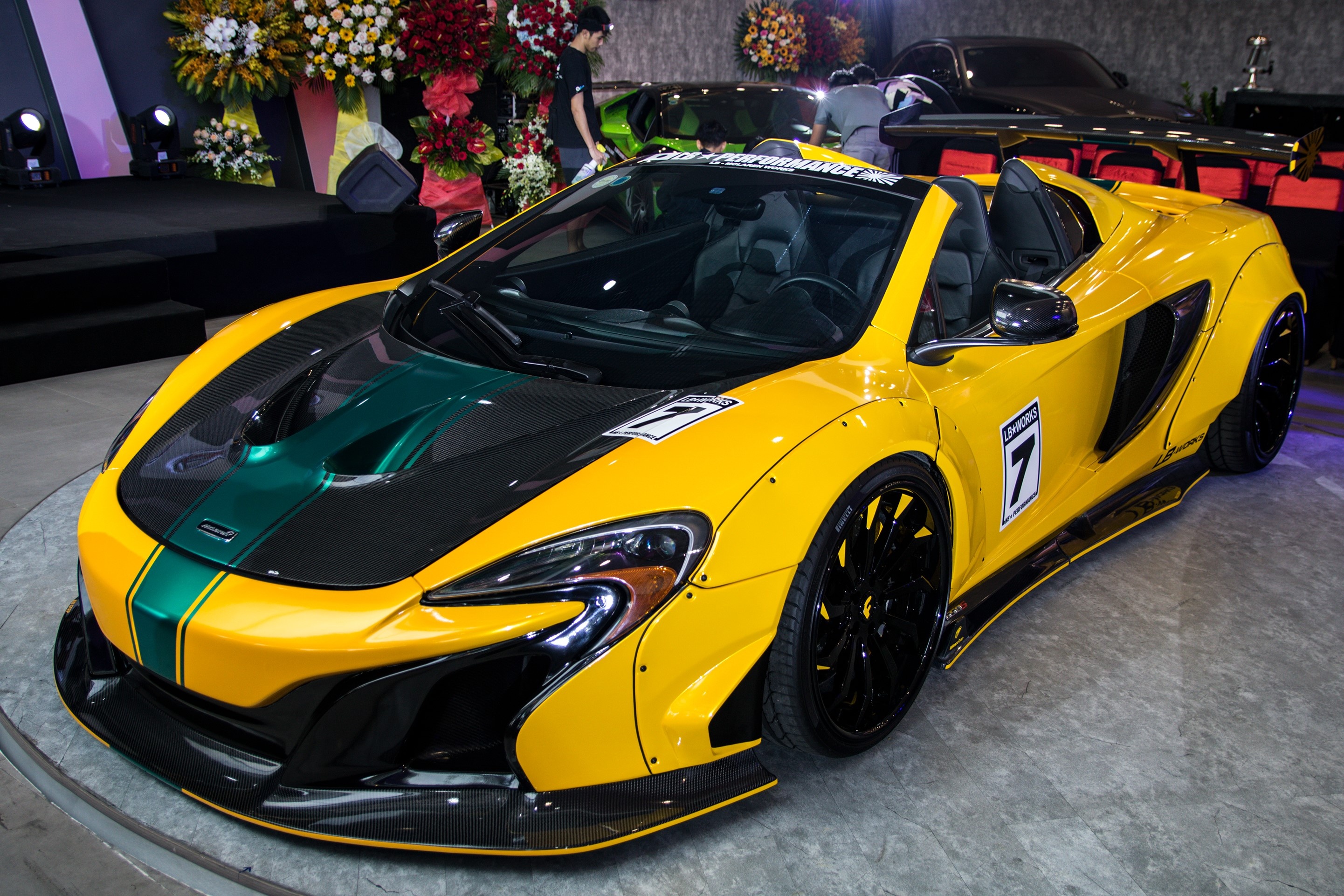 Hang chuc sieu xe hoi tu anh 10