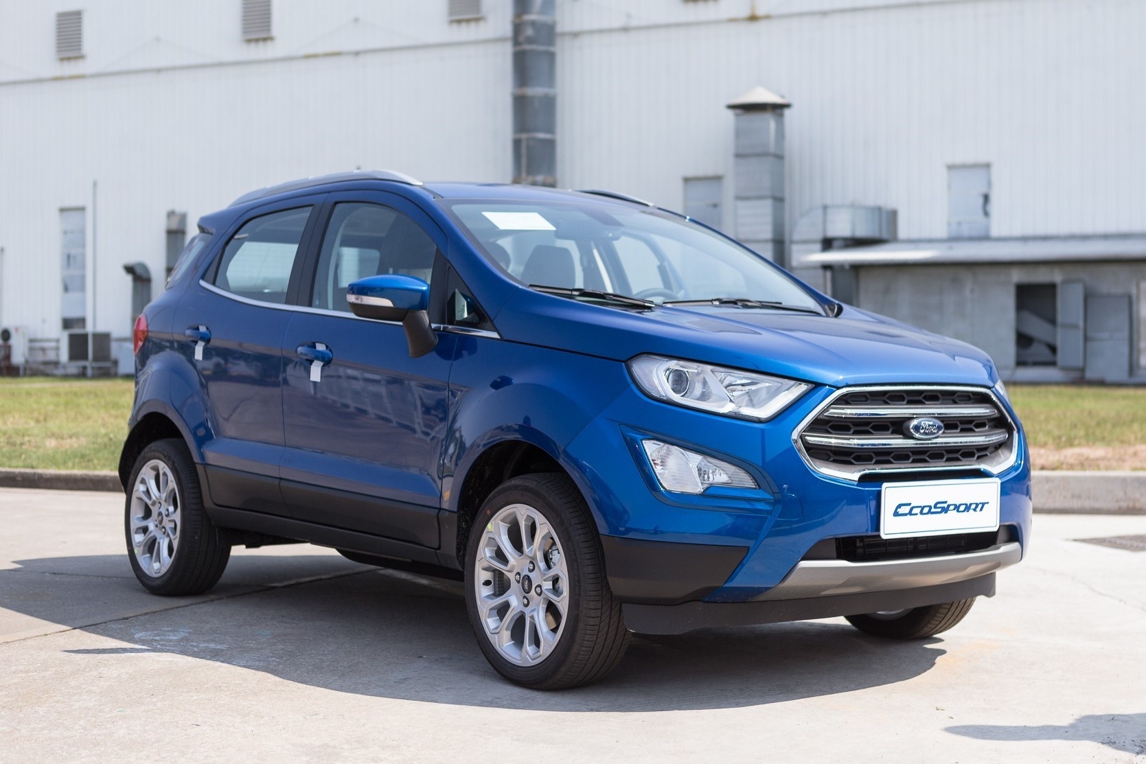SUV tầm giá 700 triệu đồng ảnh 1 SUV tam gia 700 trieu dong anh 1