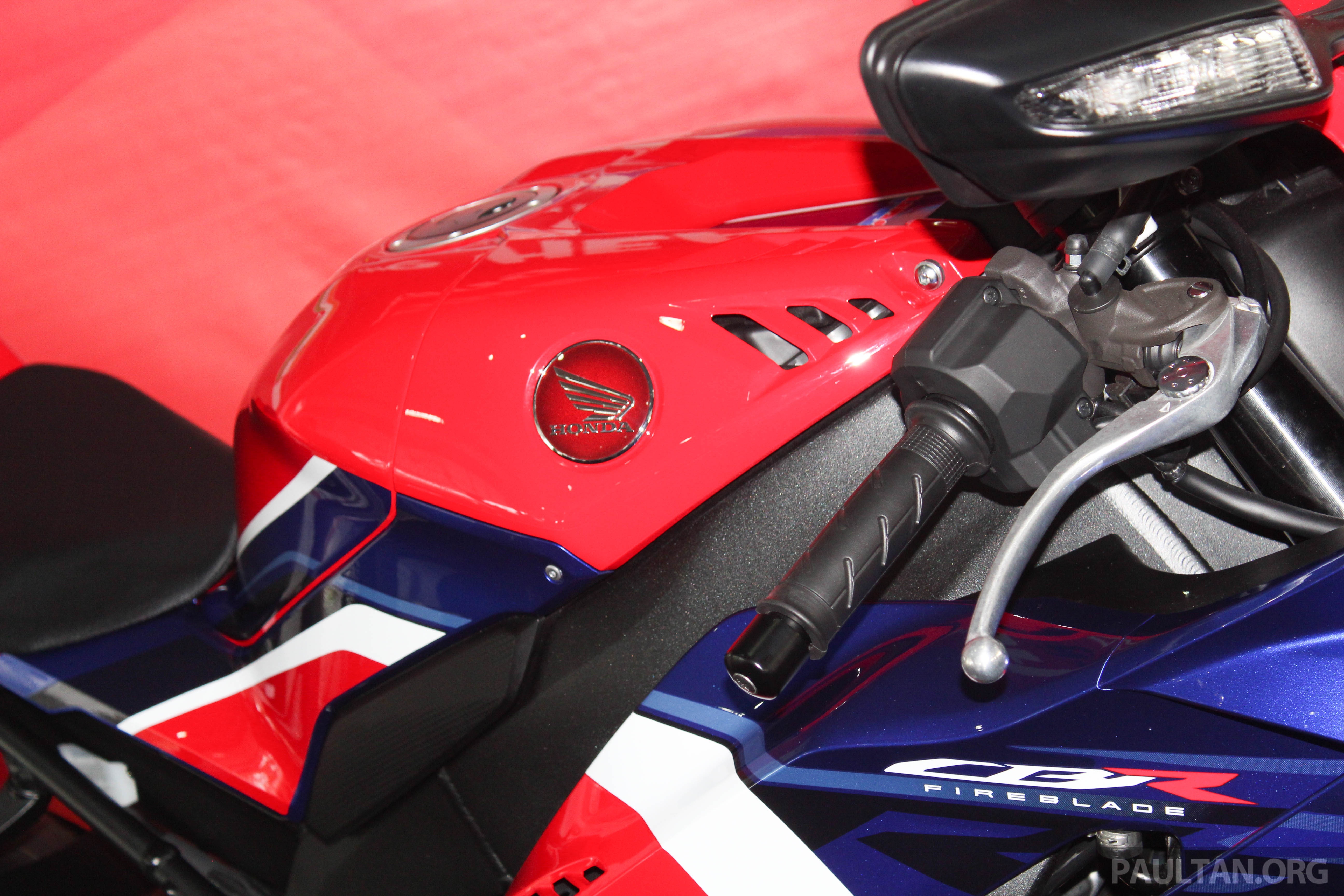 Honda CBR1000RR-R 2020 cap ben Malaysia anh 11