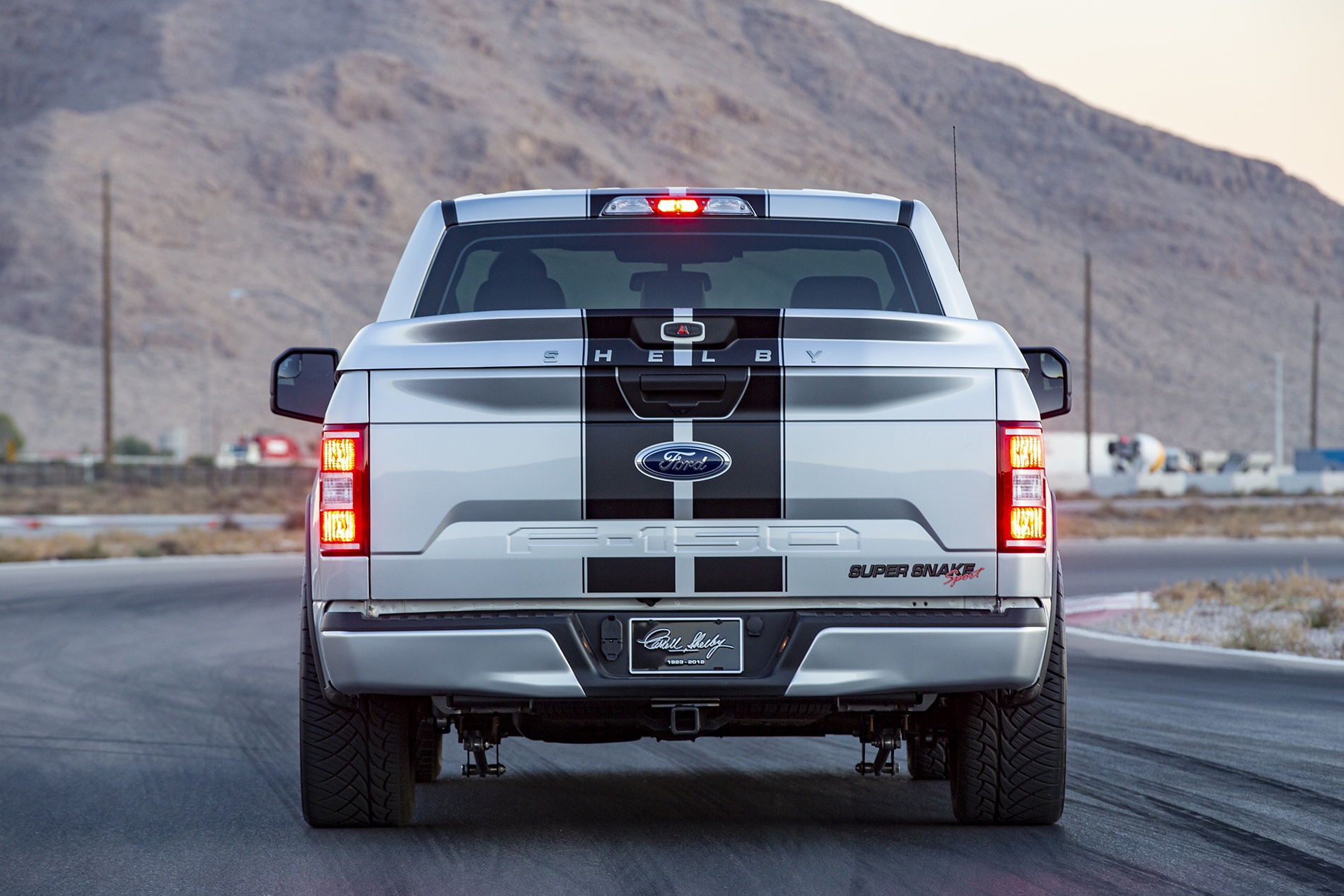 Ford F-150 Super Snake Sport manh 781 ma luc anh 7