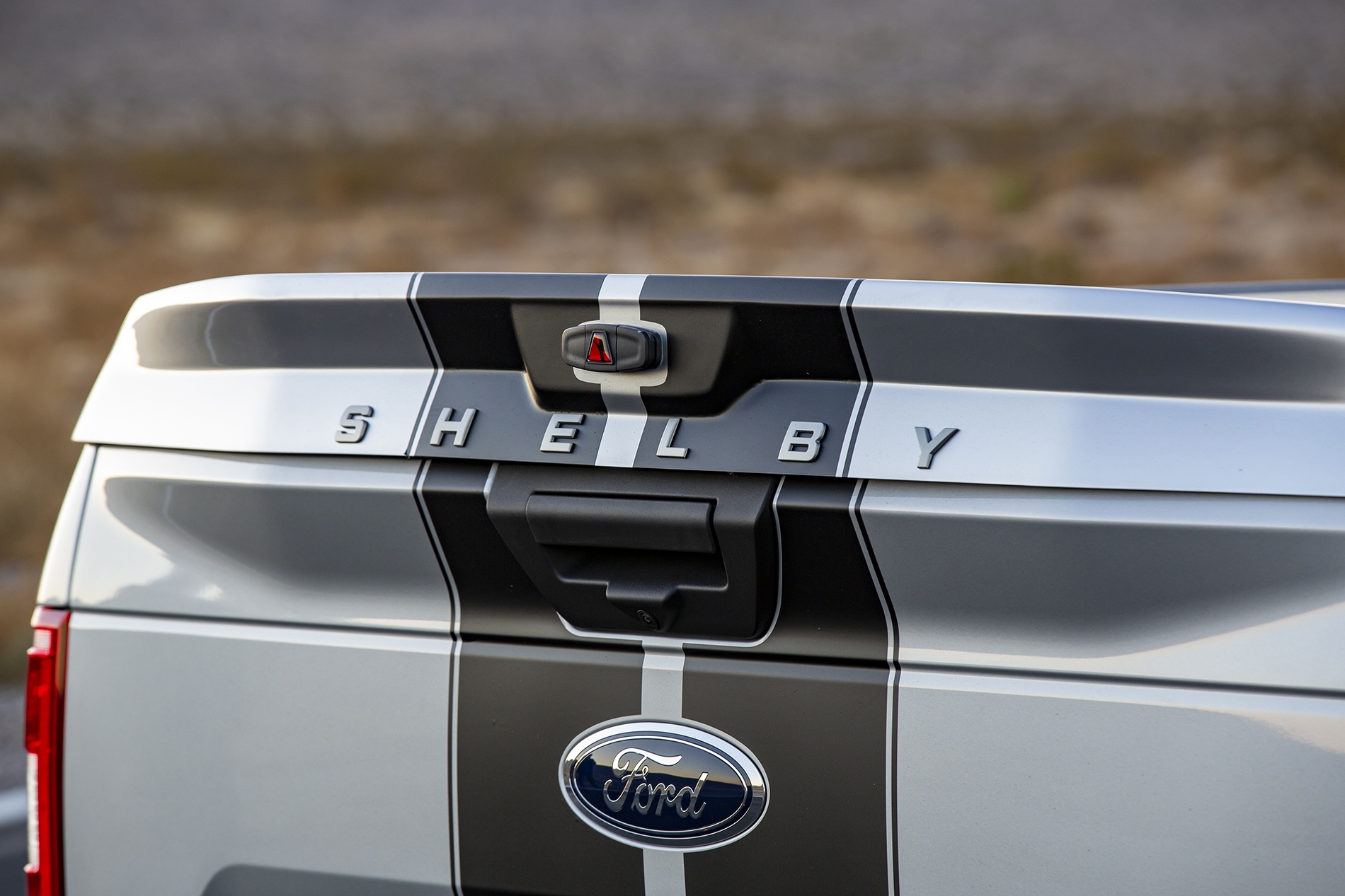 Ford F-150 Super Snake Sport manh 781 ma luc anh 5