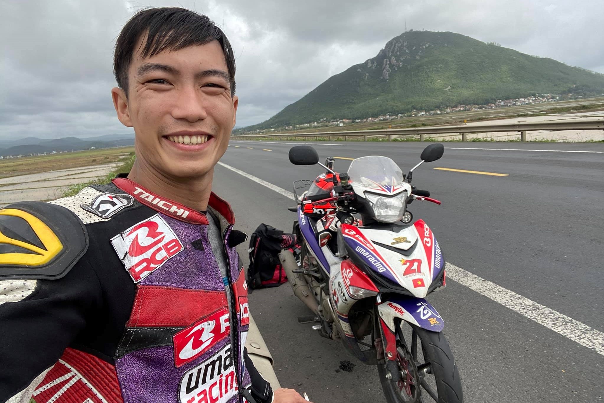 Vuot 1.700 km trong 19 gio, phuot thu Viet gay tranh cai hinh anh