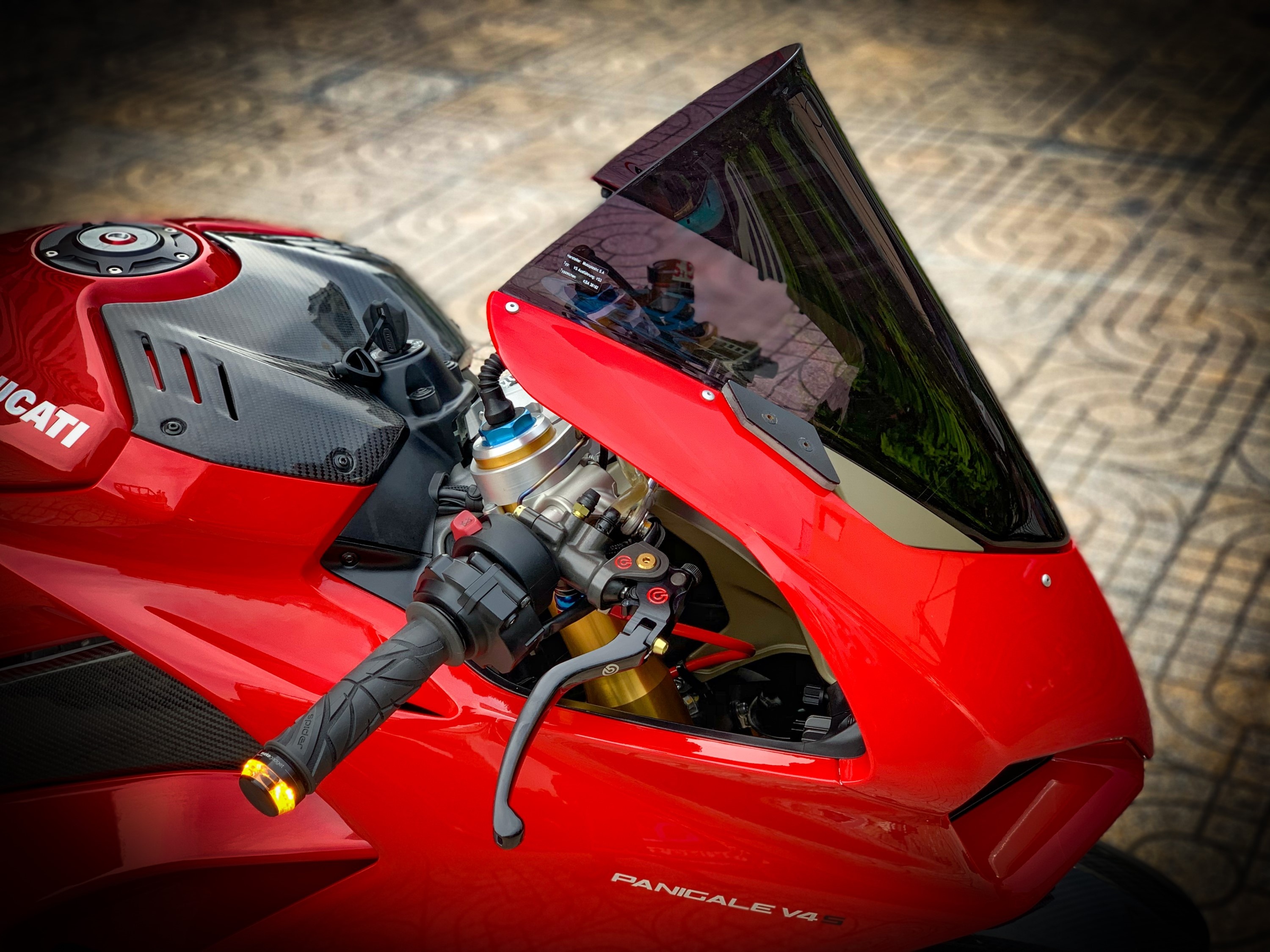 Ducati Panigale V4 S do anh 14