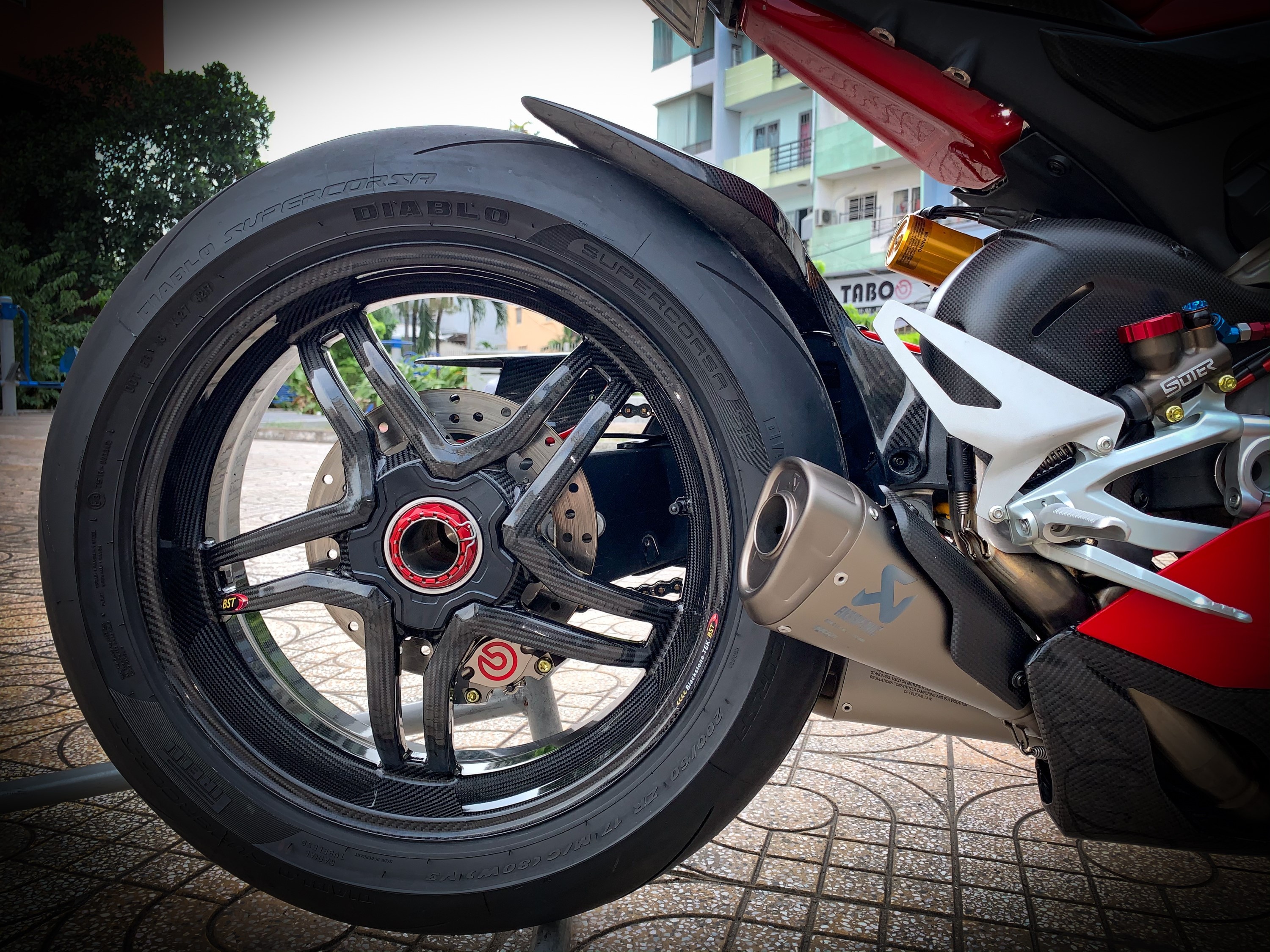 Ducati Panigale V4 S do anh 13