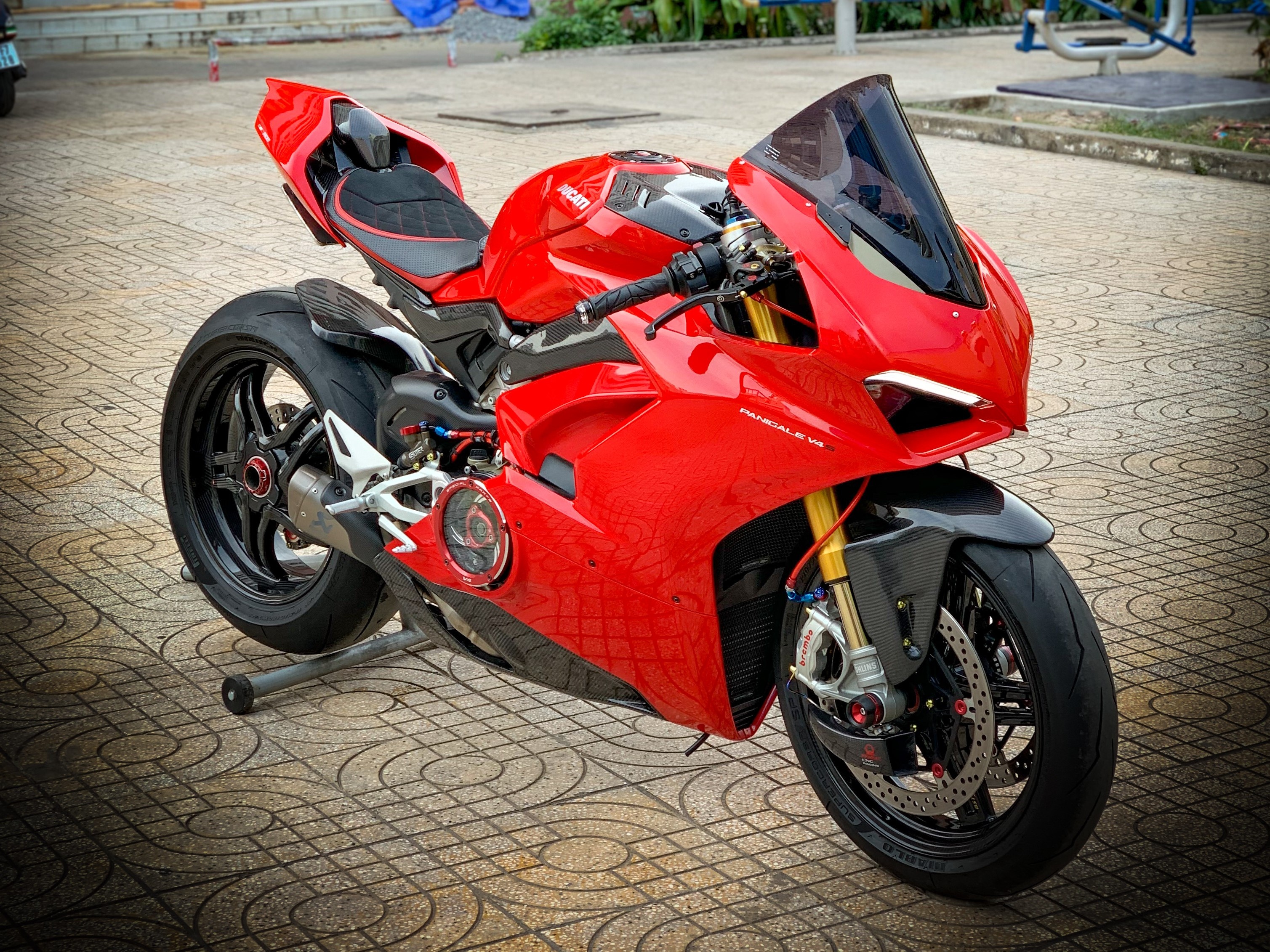Ducati Panigale V4 S do anh 2