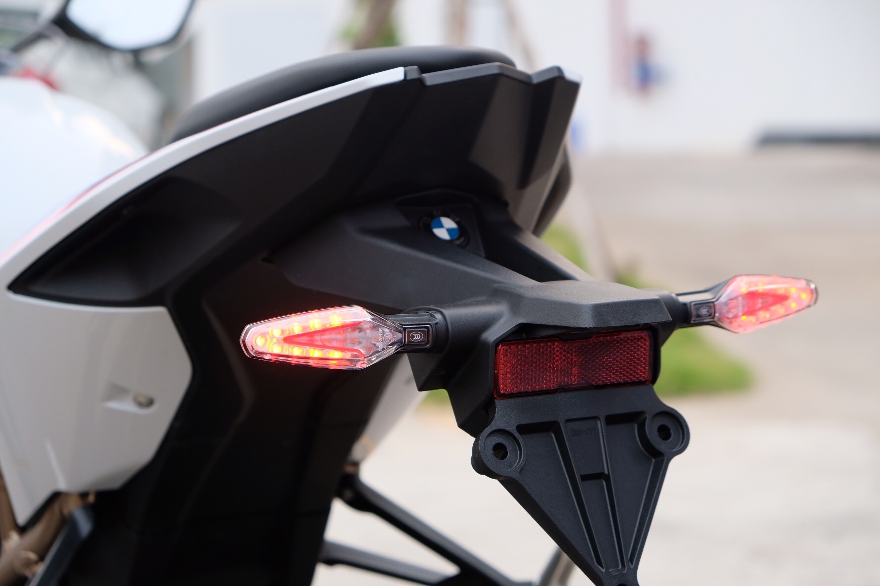 Can canh BMW S 1000 RR 2019 anh 16