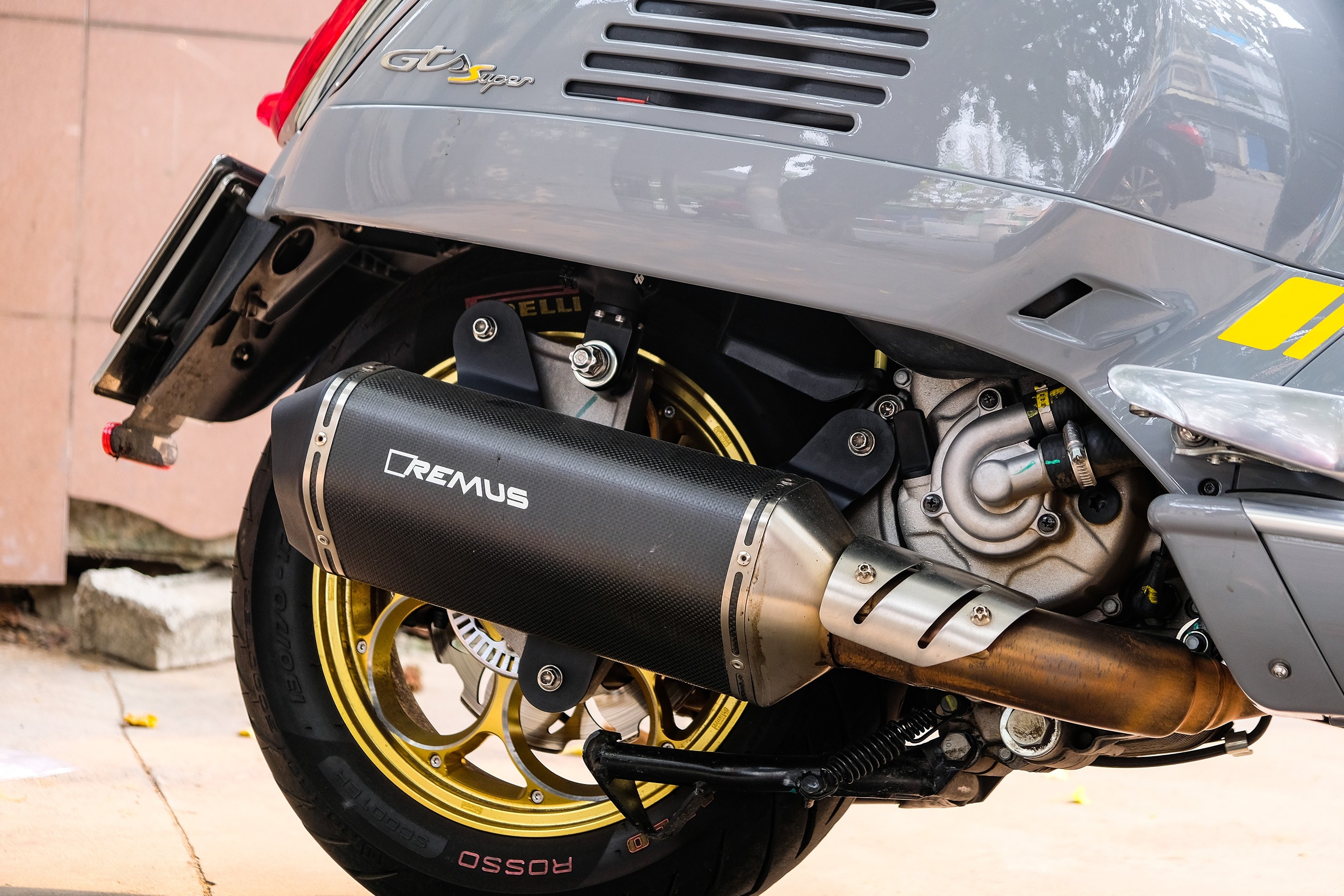 Vespa GTS 300 HPE do 150 trieu anh 9