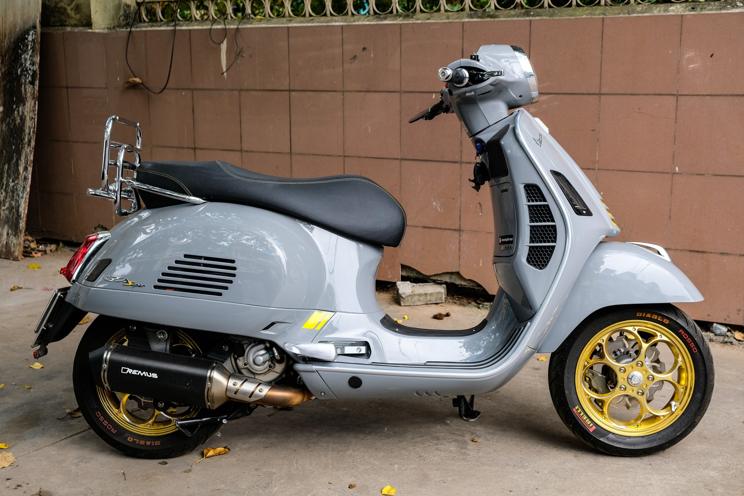 Vespa GTS 300 HPE do 150 trieu anh 12