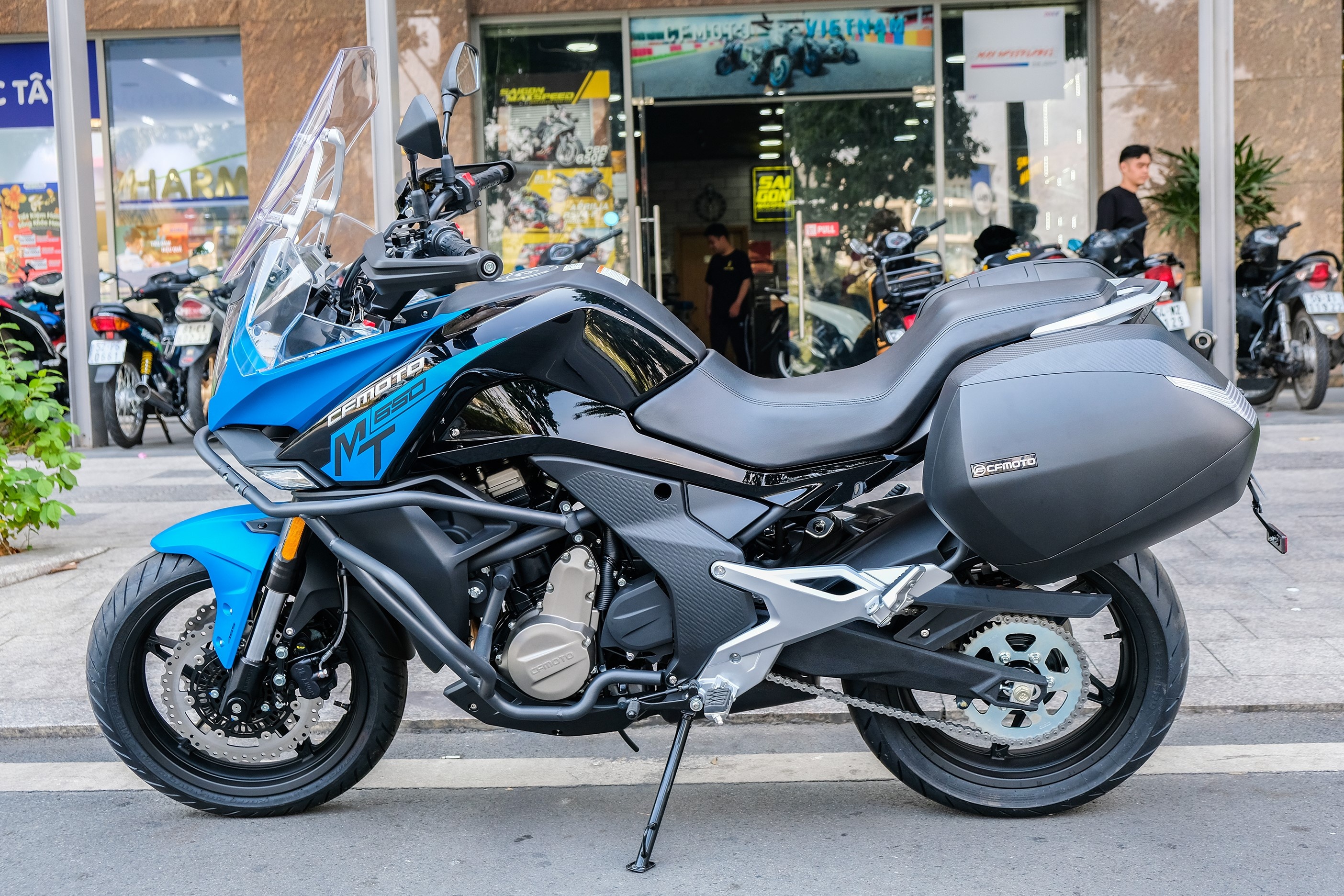 Can canh CFMoto 650MT, xe phuot moi trong tam gia duoi 200 trieu hinh anh