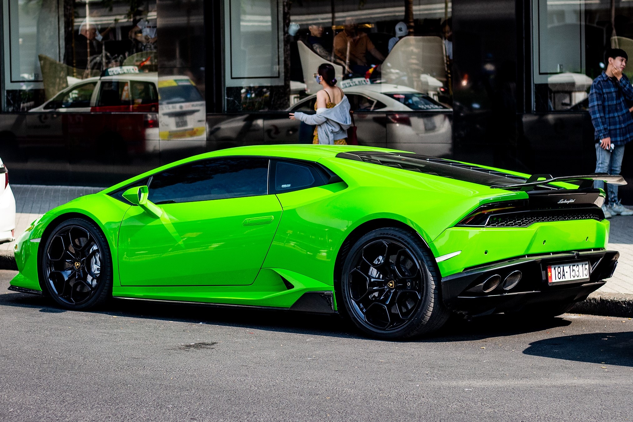 Bo doi Lamborghini Huracan mau com noi bat anh 5