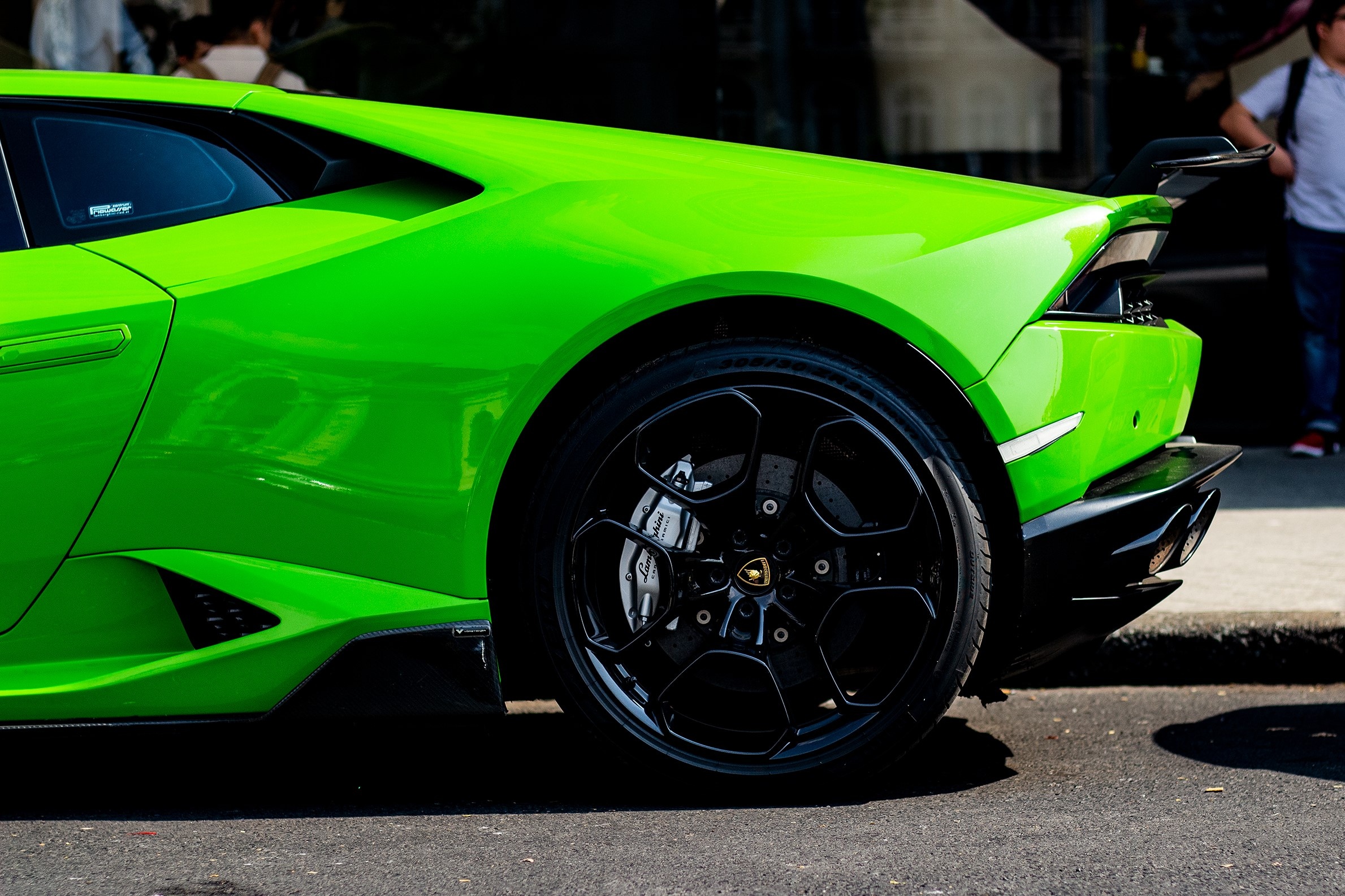 Bo doi Lamborghini Huracan mau com noi bat anh 9