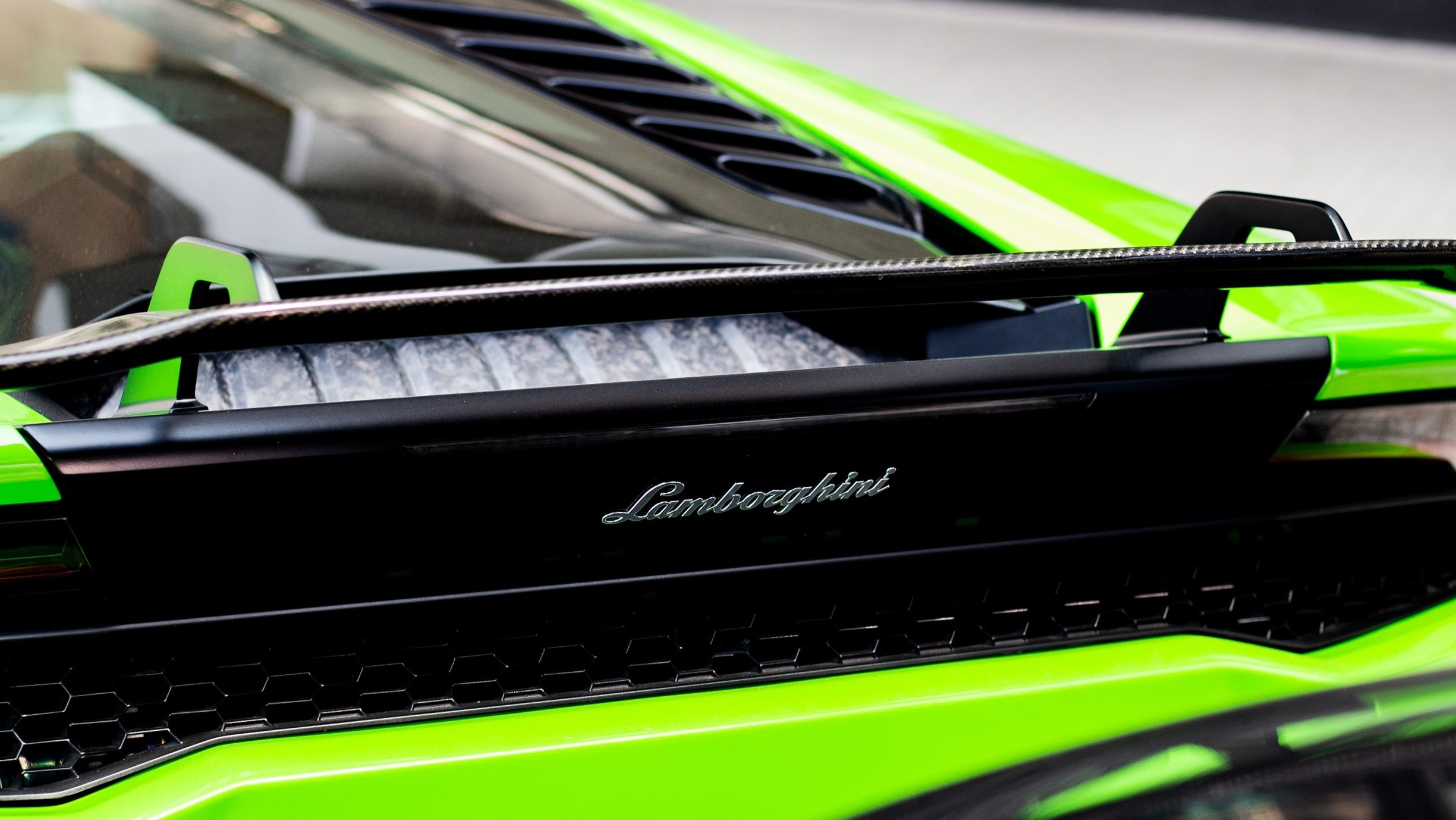 Bo doi Lamborghini Huracan mau com noi bat anh 14