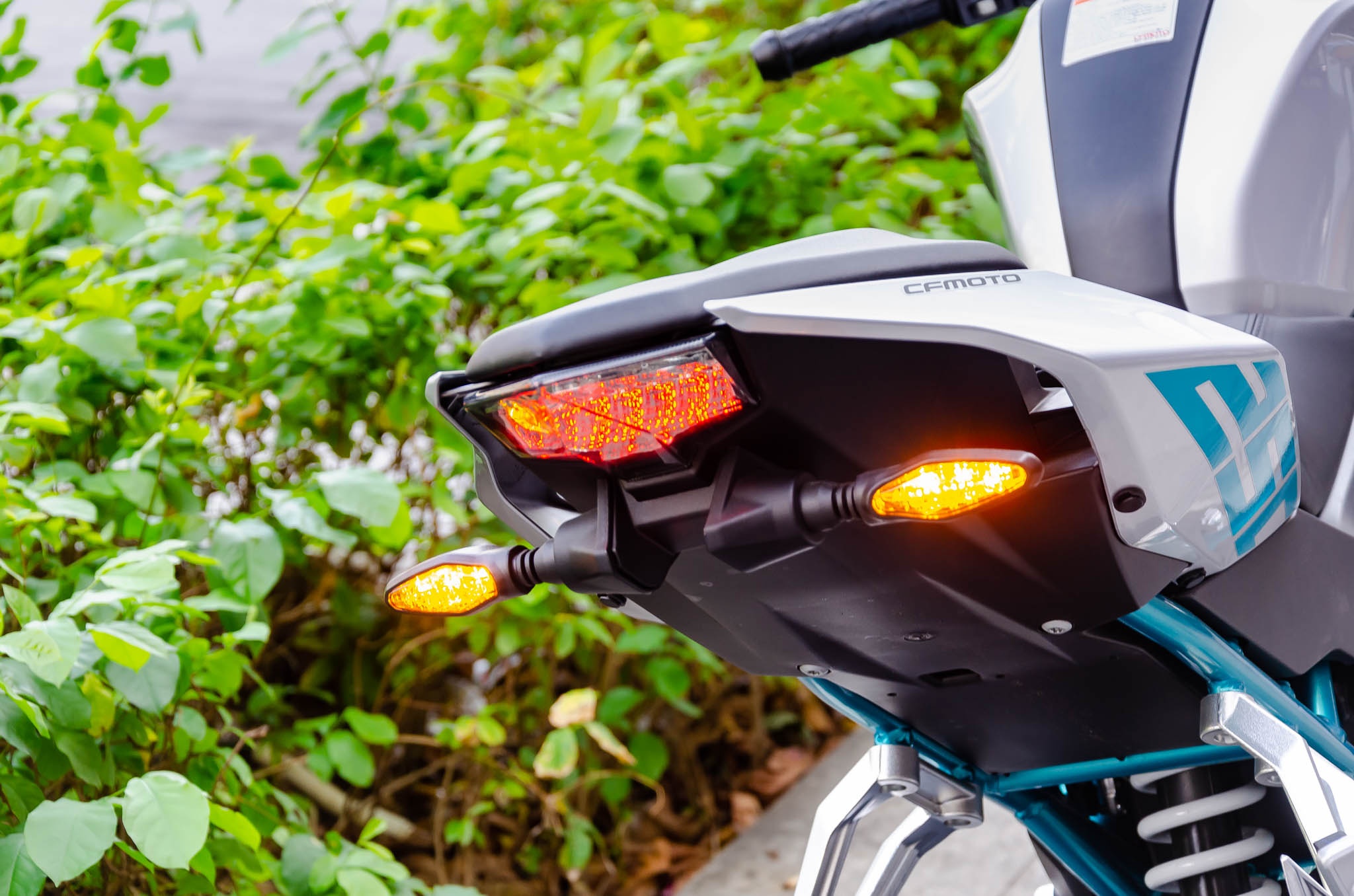 CFMoto 250NK sao chép KTM Duke 390 ảnh 9 CFMoto 250NK sao chep KTM Duke 390 anh 9