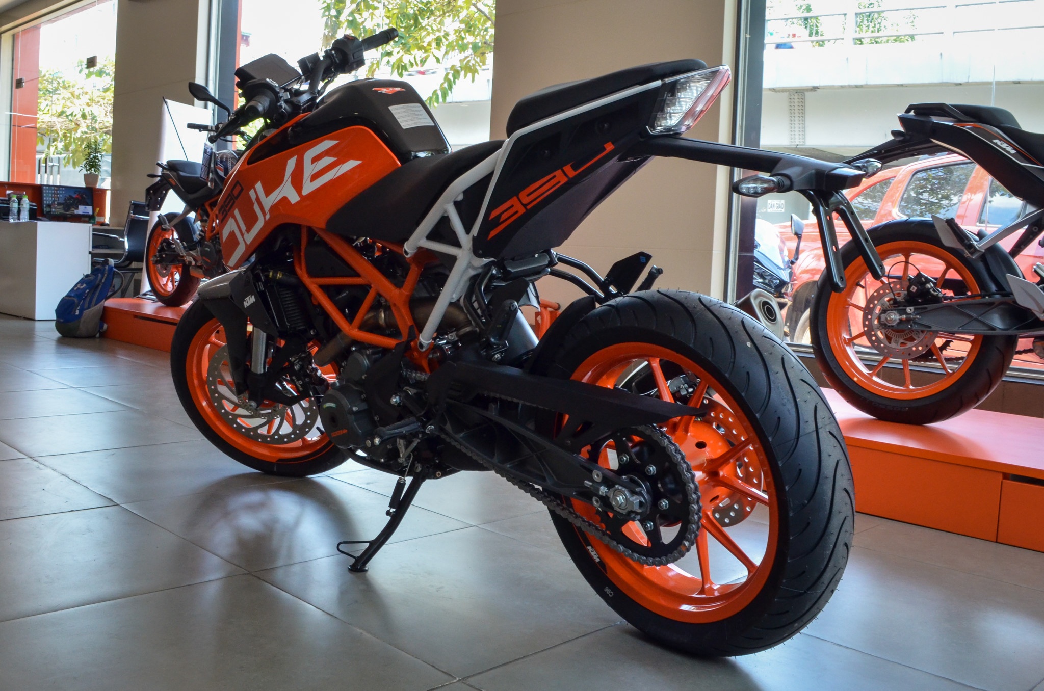 CFMoto 250NK sao chép KTM Duke 390 ảnh 10 CFMoto 250NK sao chep KTM Duke 390 anh 10