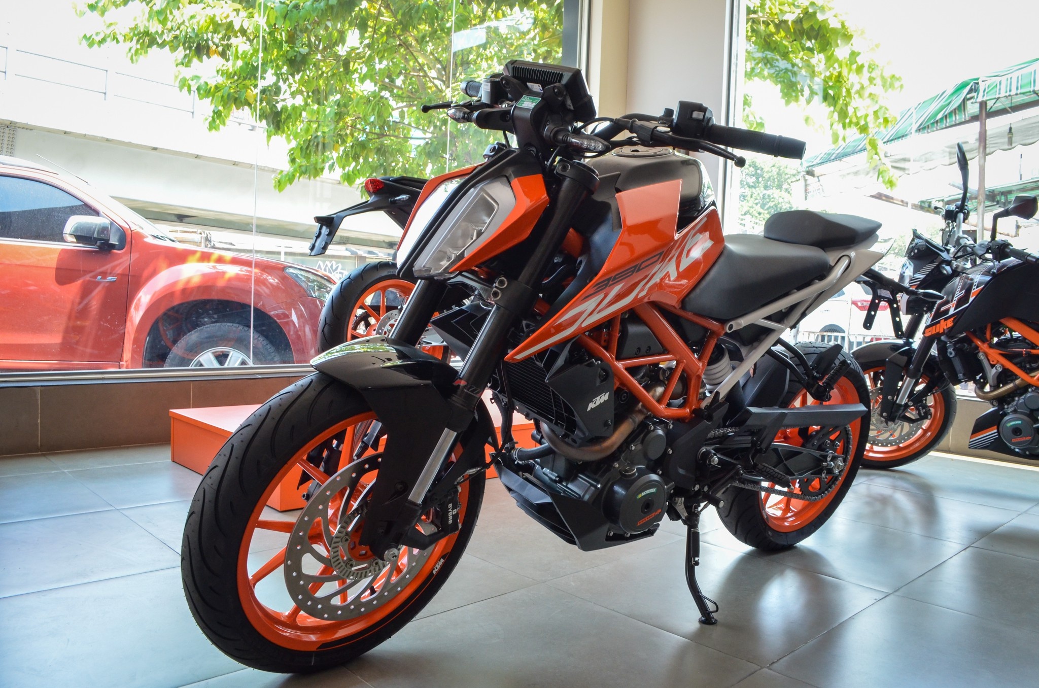 CFMoto 250NK sao chép KTM Duke 390 ảnh 2 CFMoto 250NK sao chep KTM Duke 390 anh 2