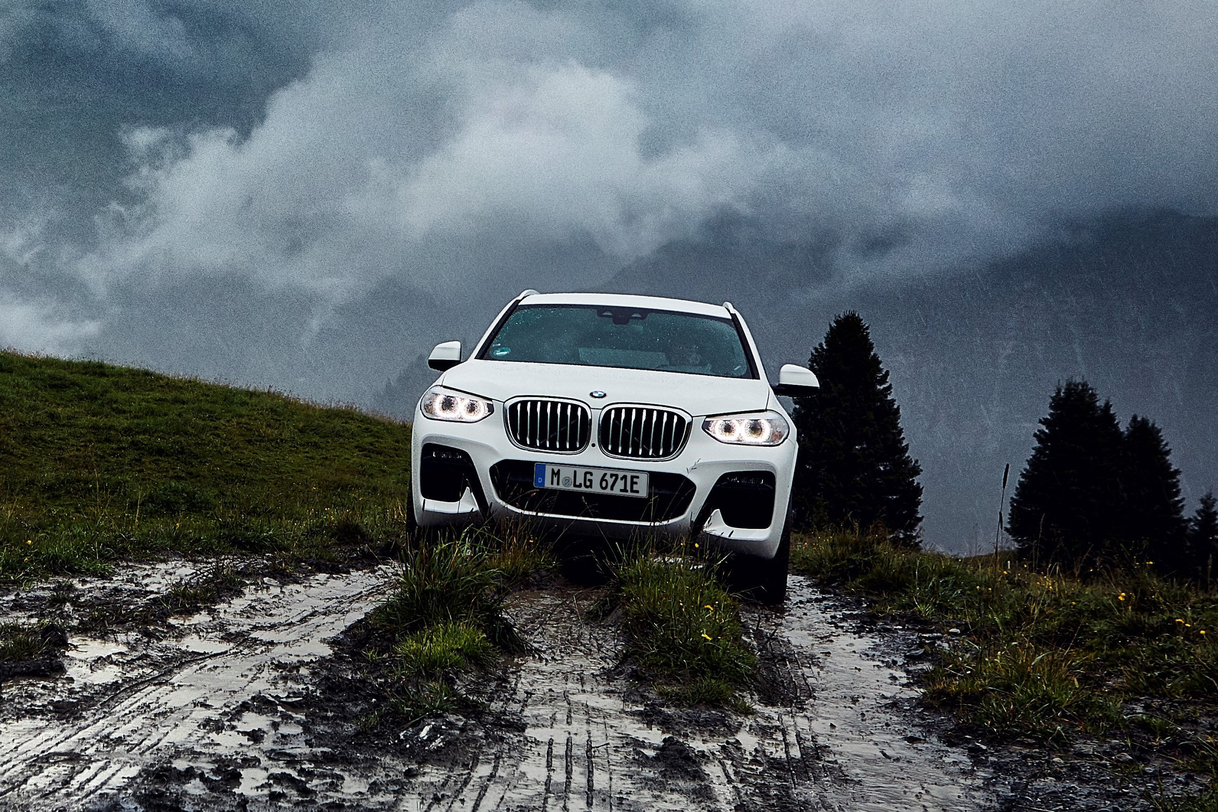 BMW X3 Hybrid ra mat anh 7