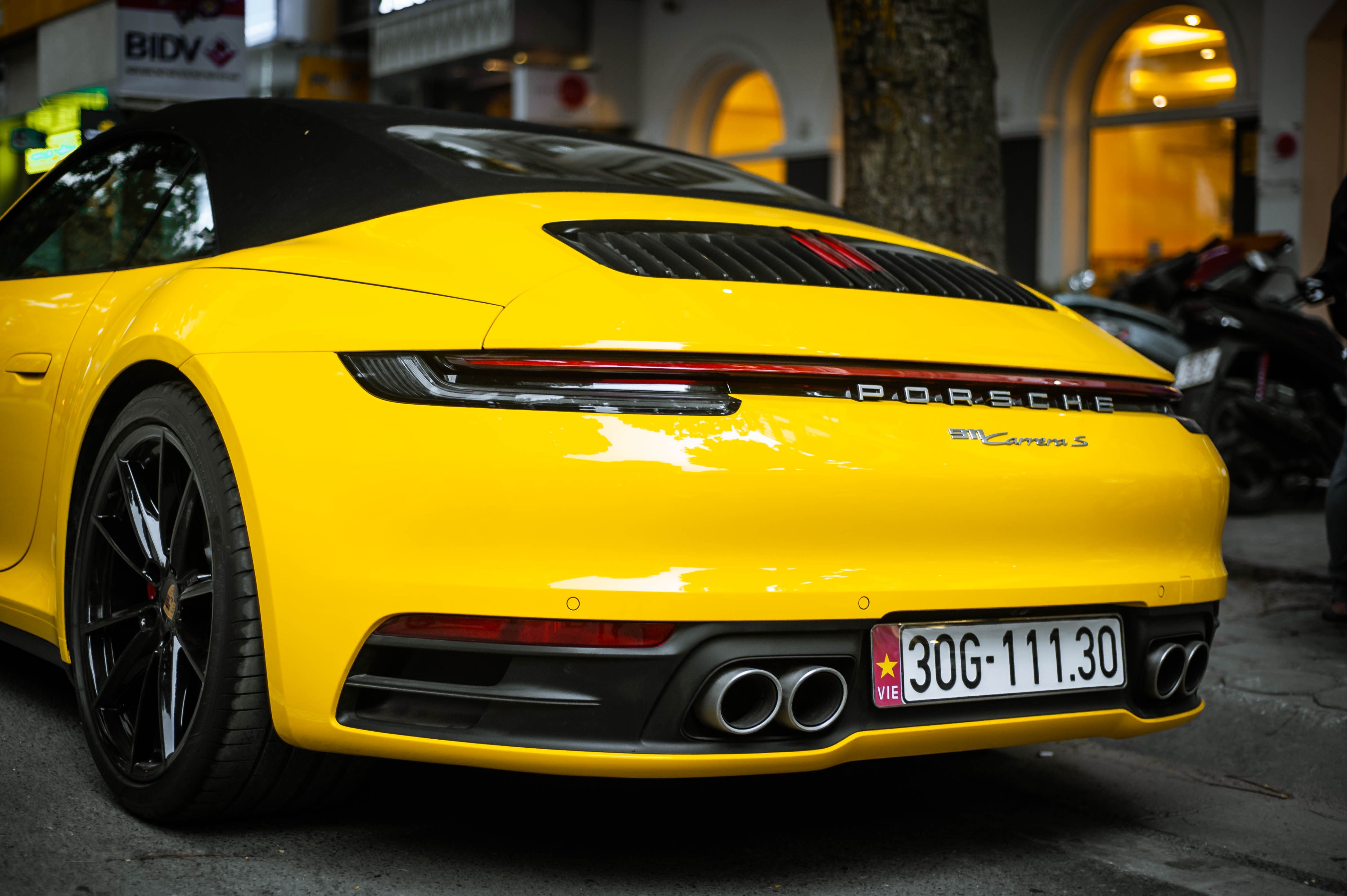 Porsche 911 Carrera S Cabriolet dau tien Viet Nam anh 9