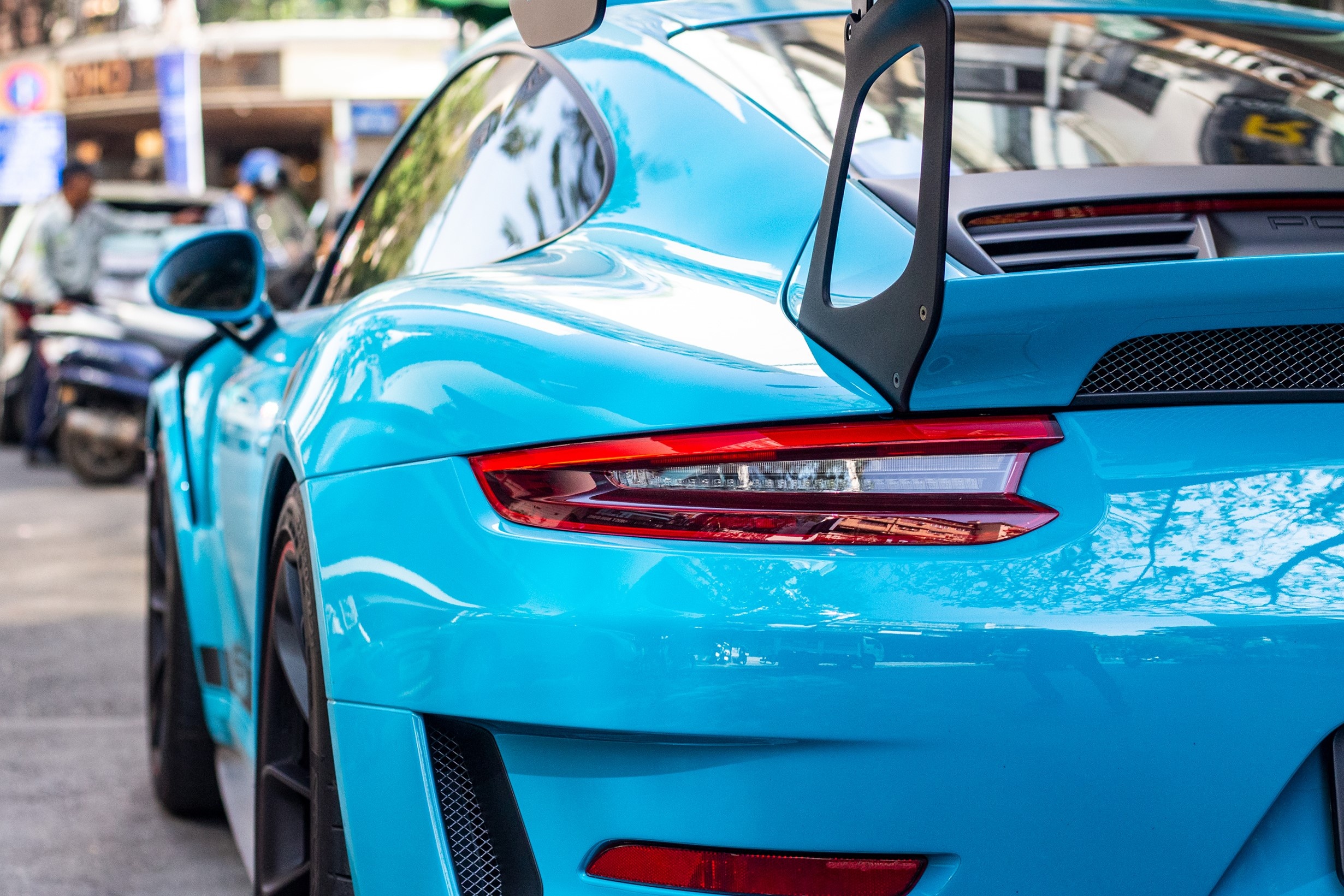 Porsche 911 GT3 RS mau doc anh 8