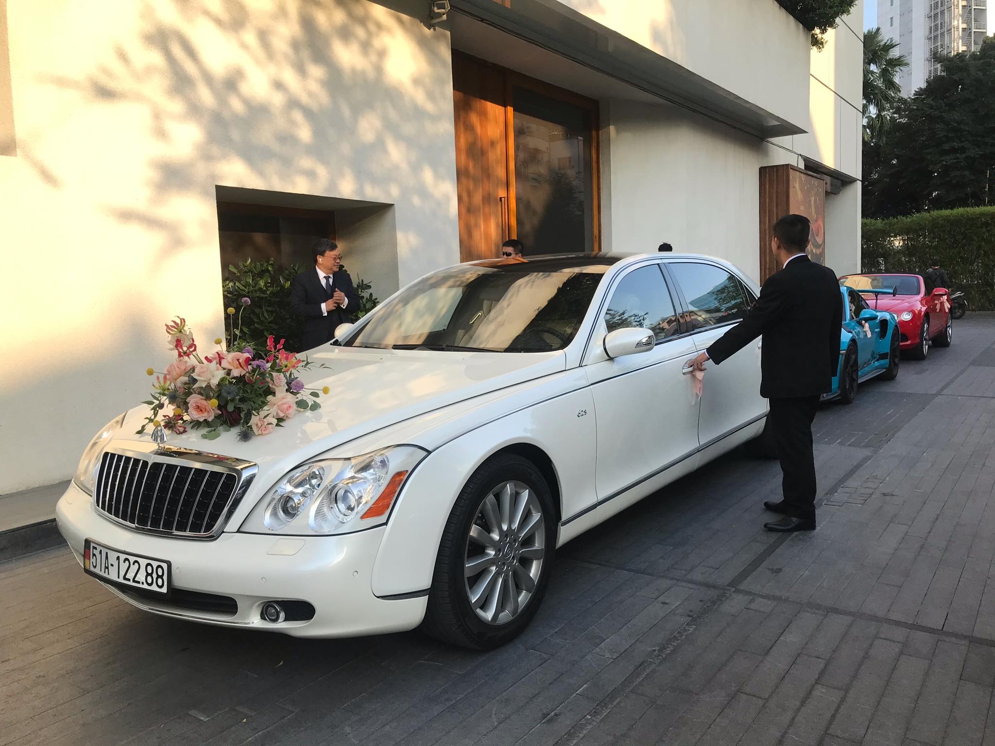 Dan xe sieu sang trong dam cuoi anh 5