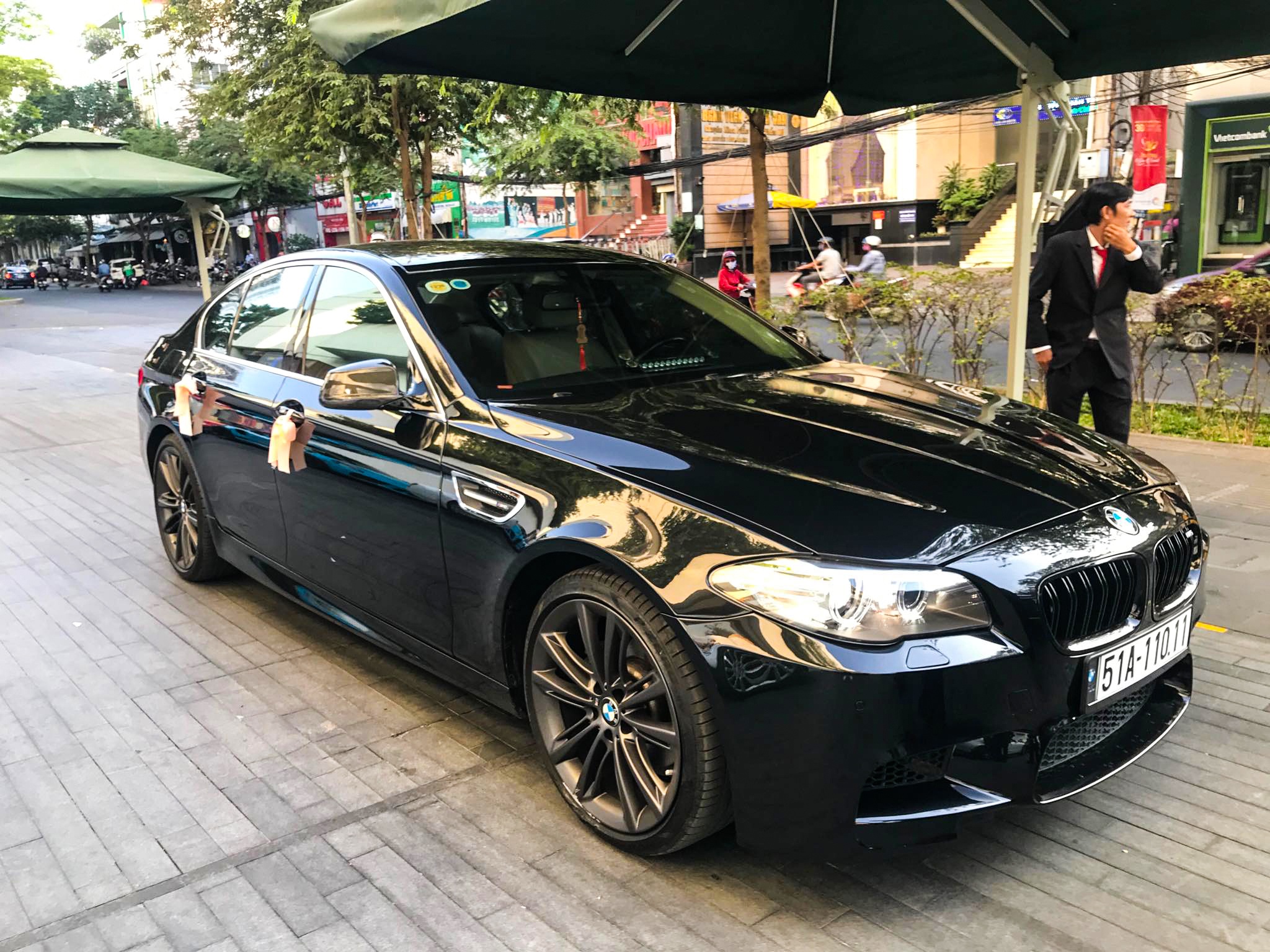 Dan xe sieu sang trong dam cuoi anh 8