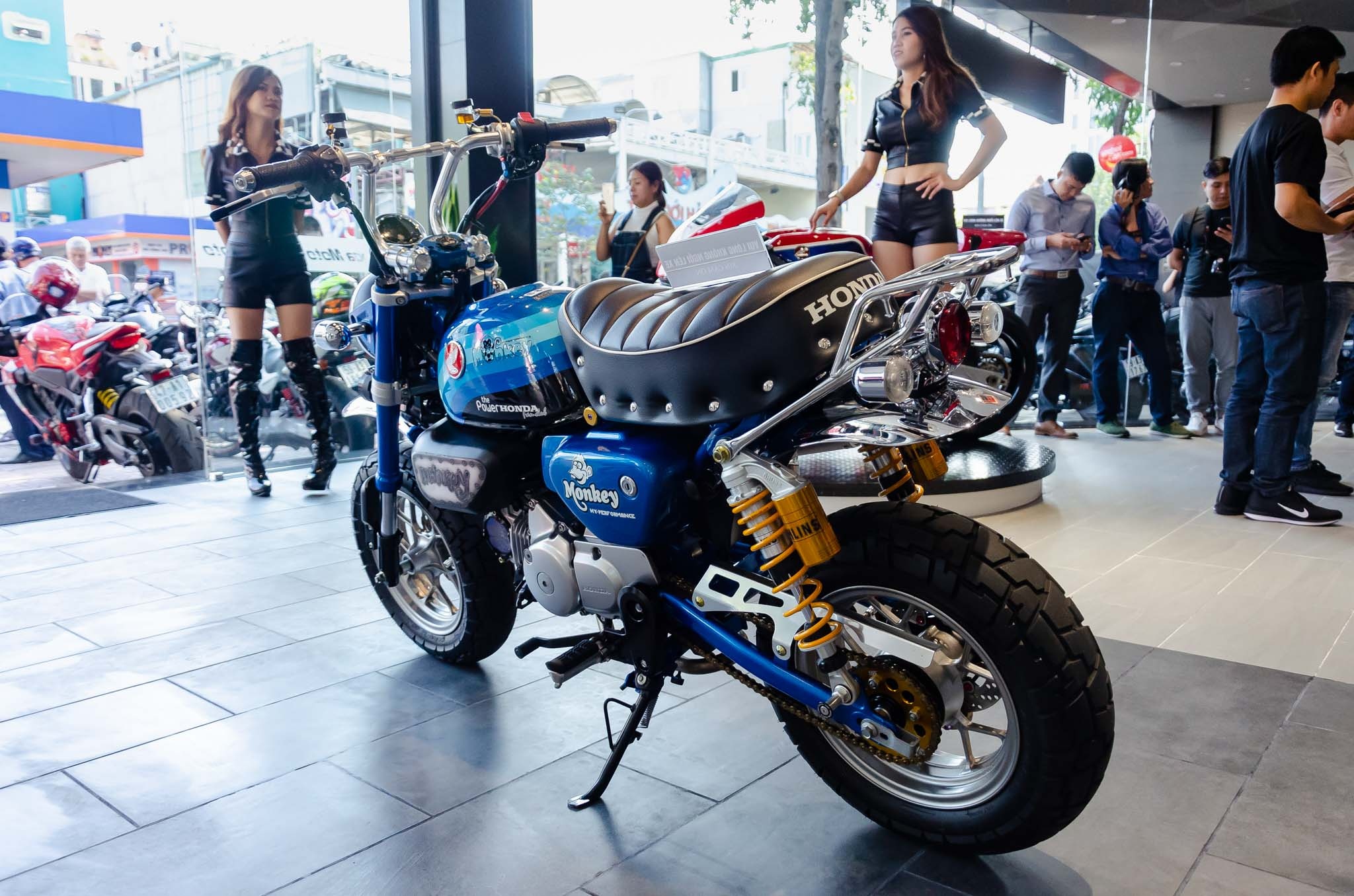 Honda Monkey 125 độ của biker TP.HCM ảnh 3 Honda Monkey 125 do cua biker TP.HCM anh 3