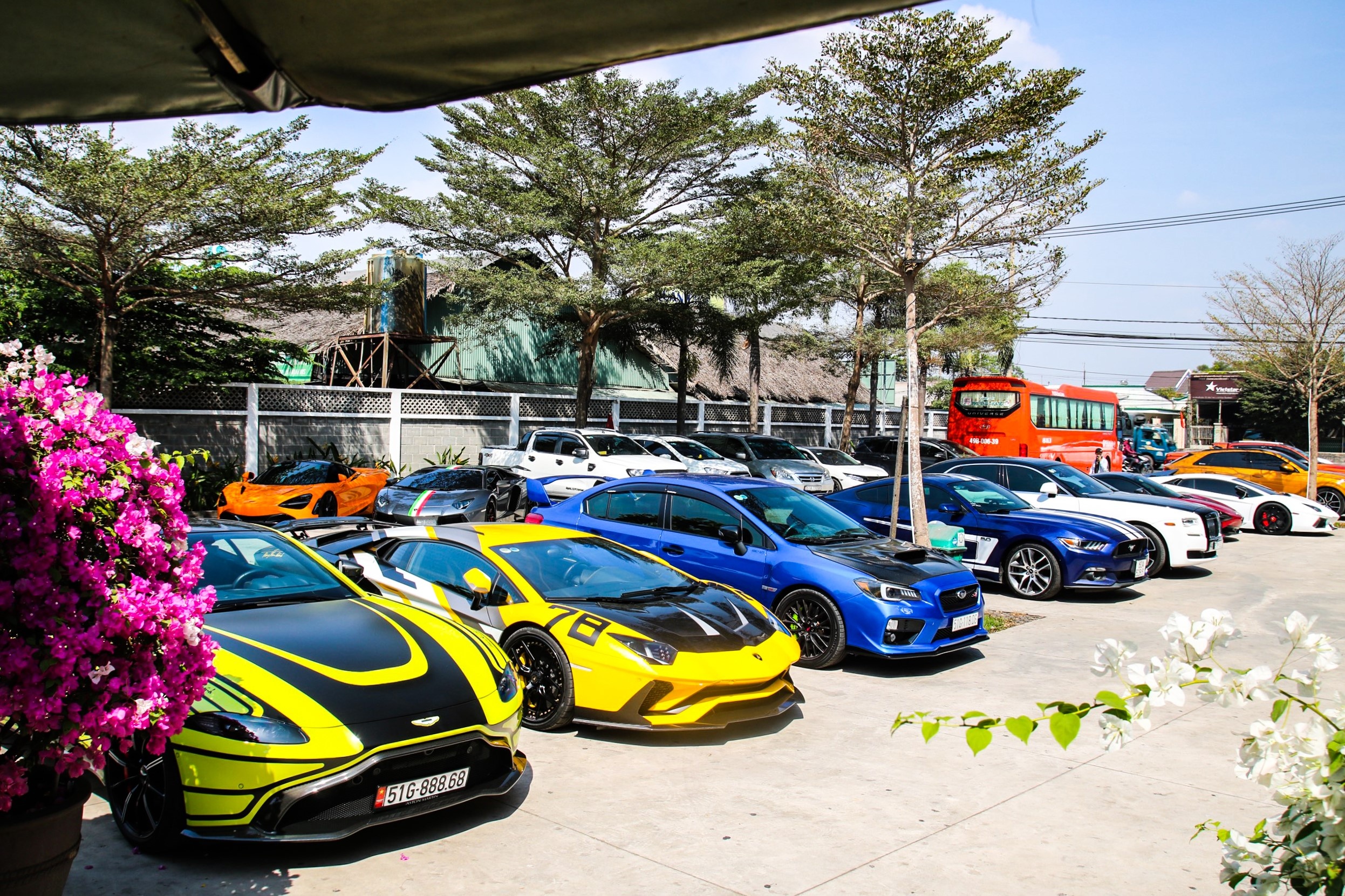 Dan sieu xe Car Passion hoi ngo cuoi nam anh 2