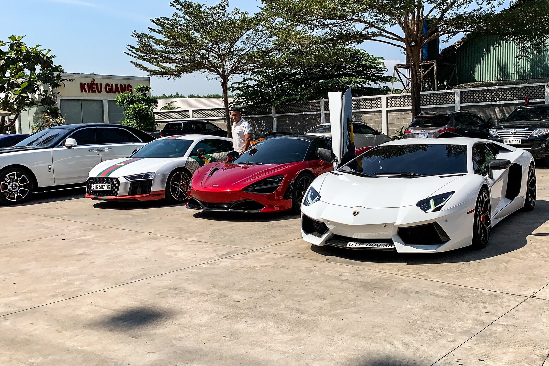 Dan sieu xe Car Passion hoi ngo cuoi nam anh 6