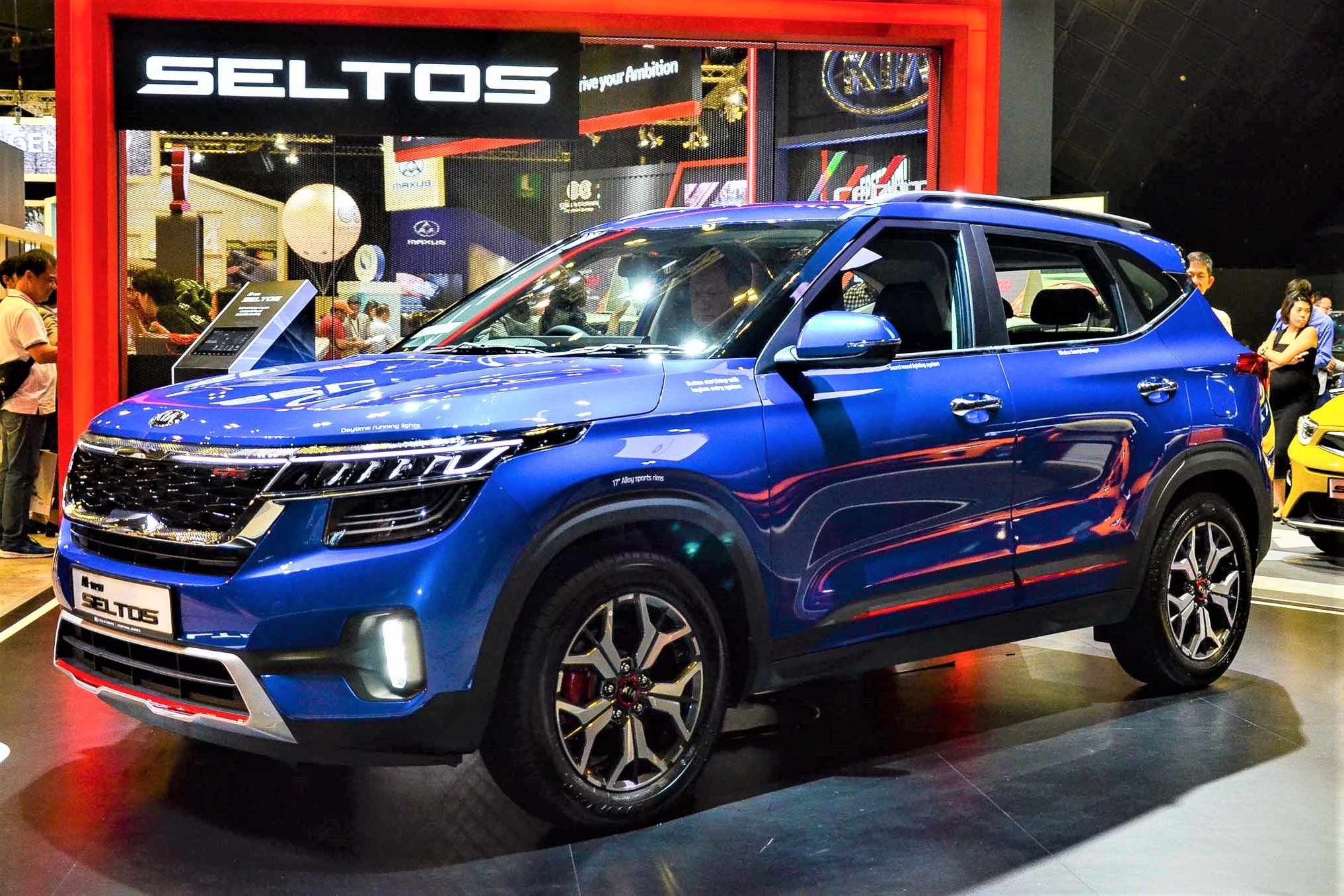 Chi tiet SUV co nho Kia Seltos, doi thu cua Hyundai Kona khi ve VN hinh anh