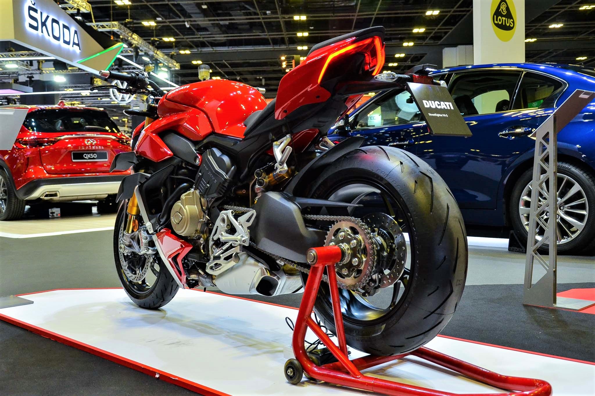 Ducati Streetfighter V4 2020 ra mat anh 13