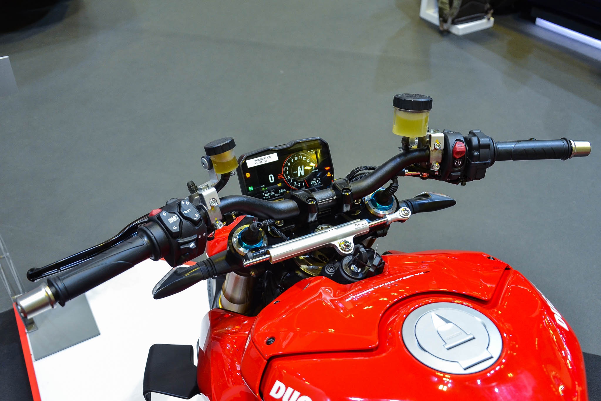 Ducati Streetfighter V4 2020 ra mat anh 12