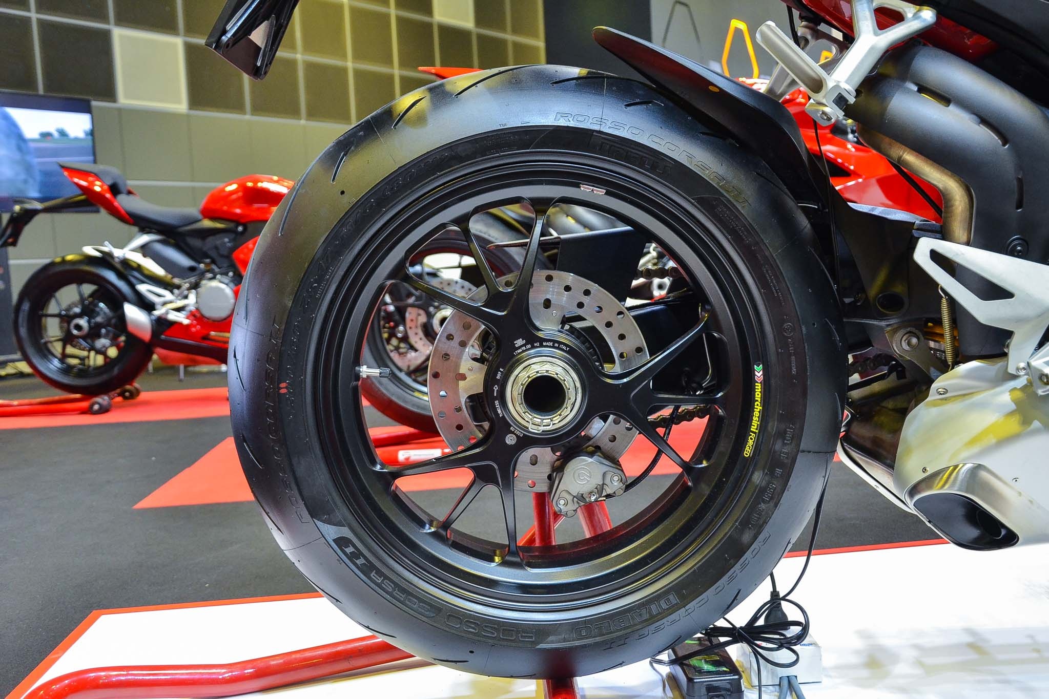 Ducati Streetfighter V4 2020 ra mat anh 7