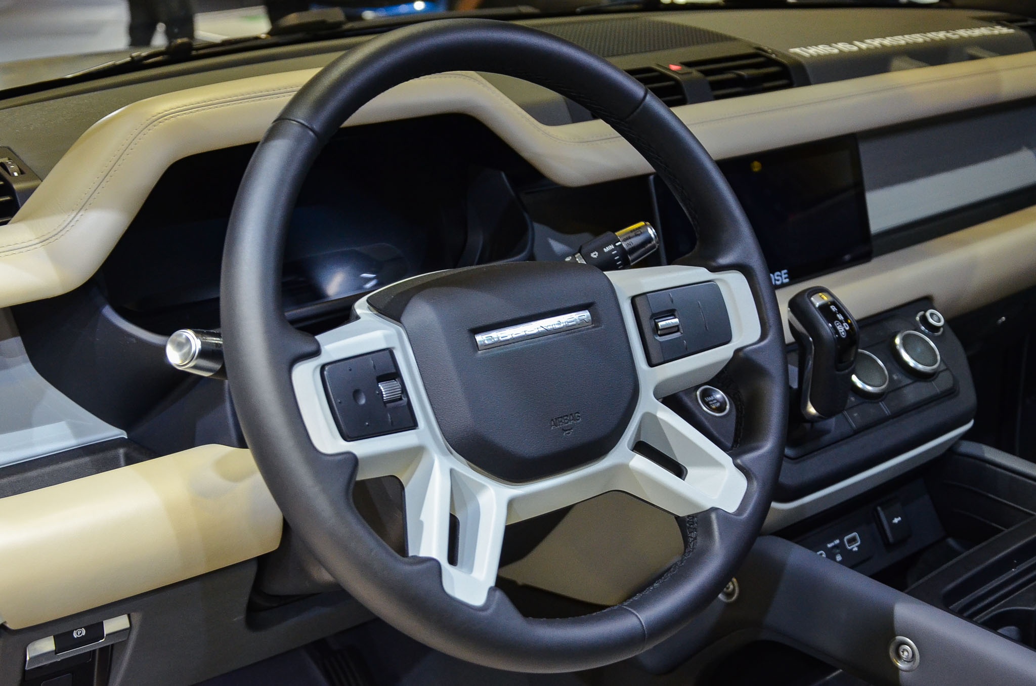 Land Rover Defender 2020 ra mat anh 10