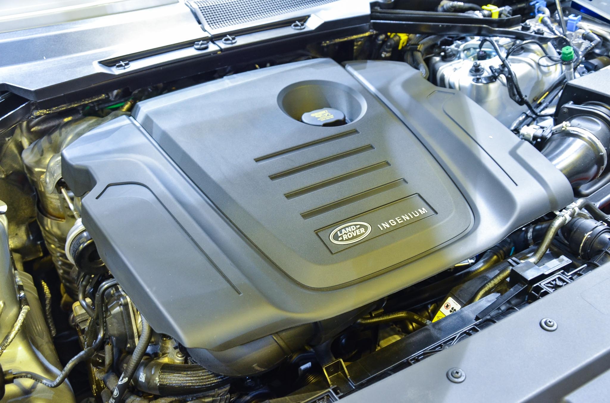 Land Rover Defender 2020 ra mat anh 11