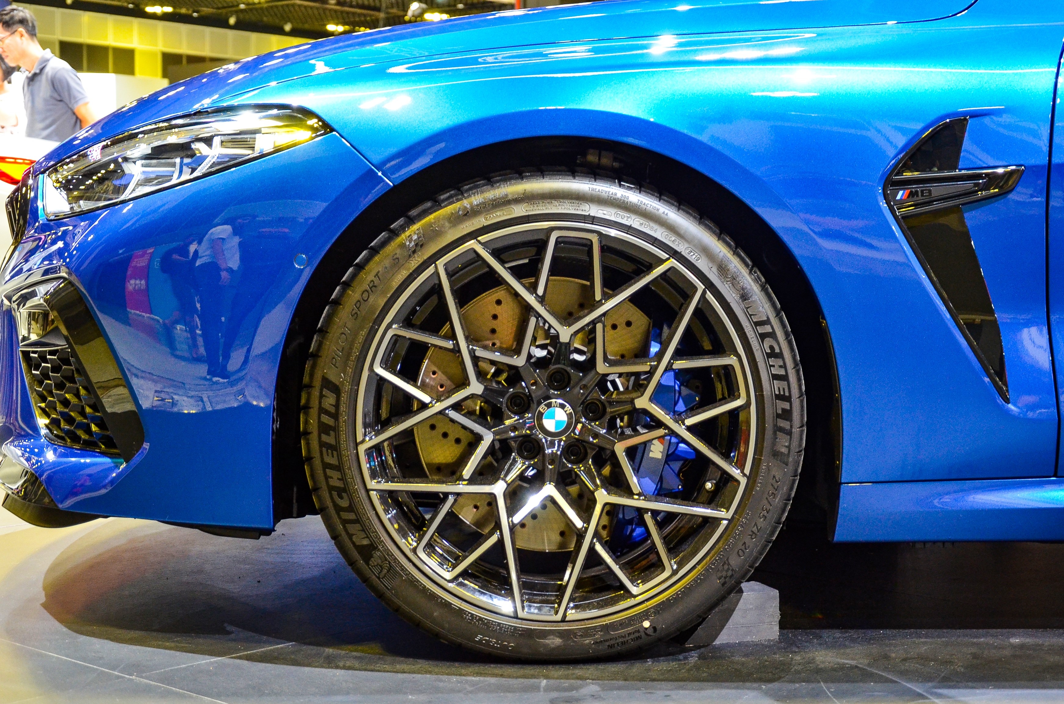 BMW M8 Competition cap ben Dong Nam A anh 4