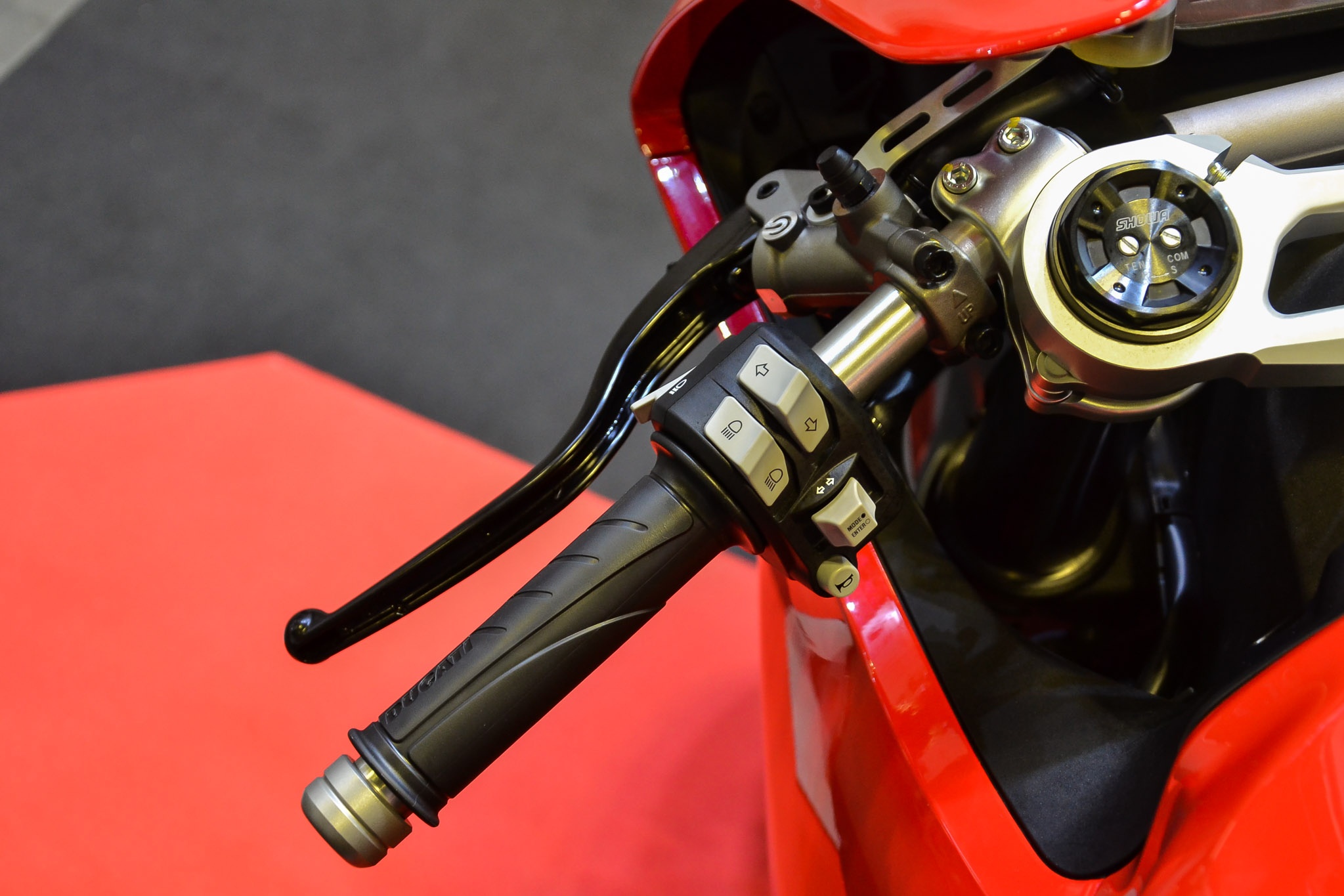 Ducati Panigale V2 ra mat Dong Nam A anh 12