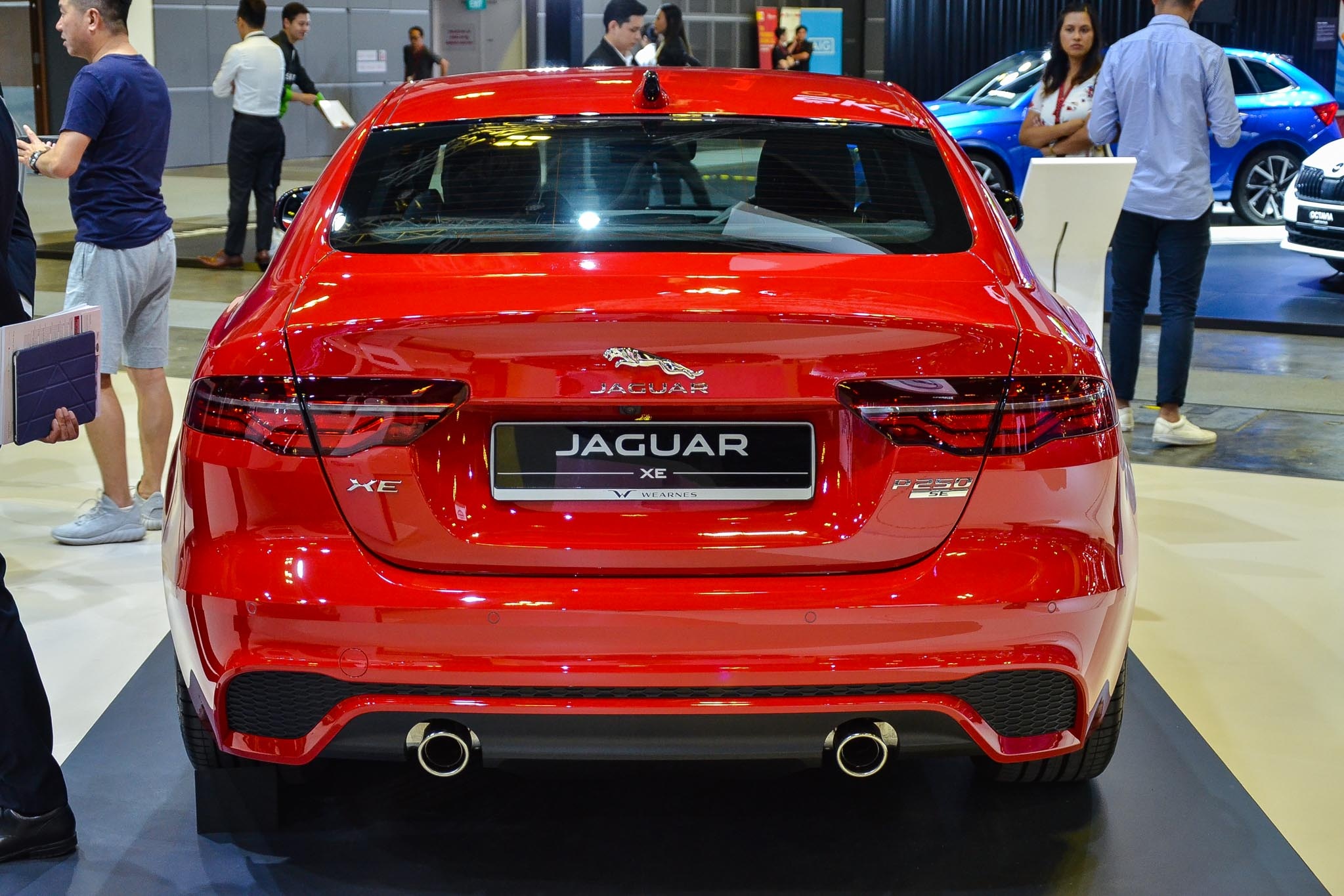 Jaguar XE ra mat Dong Nam A anh 11