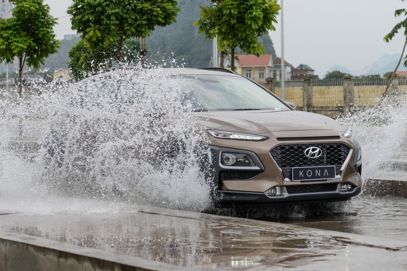 Tam gia 700 trieu, lua chon mau SUV nao? hinh anh