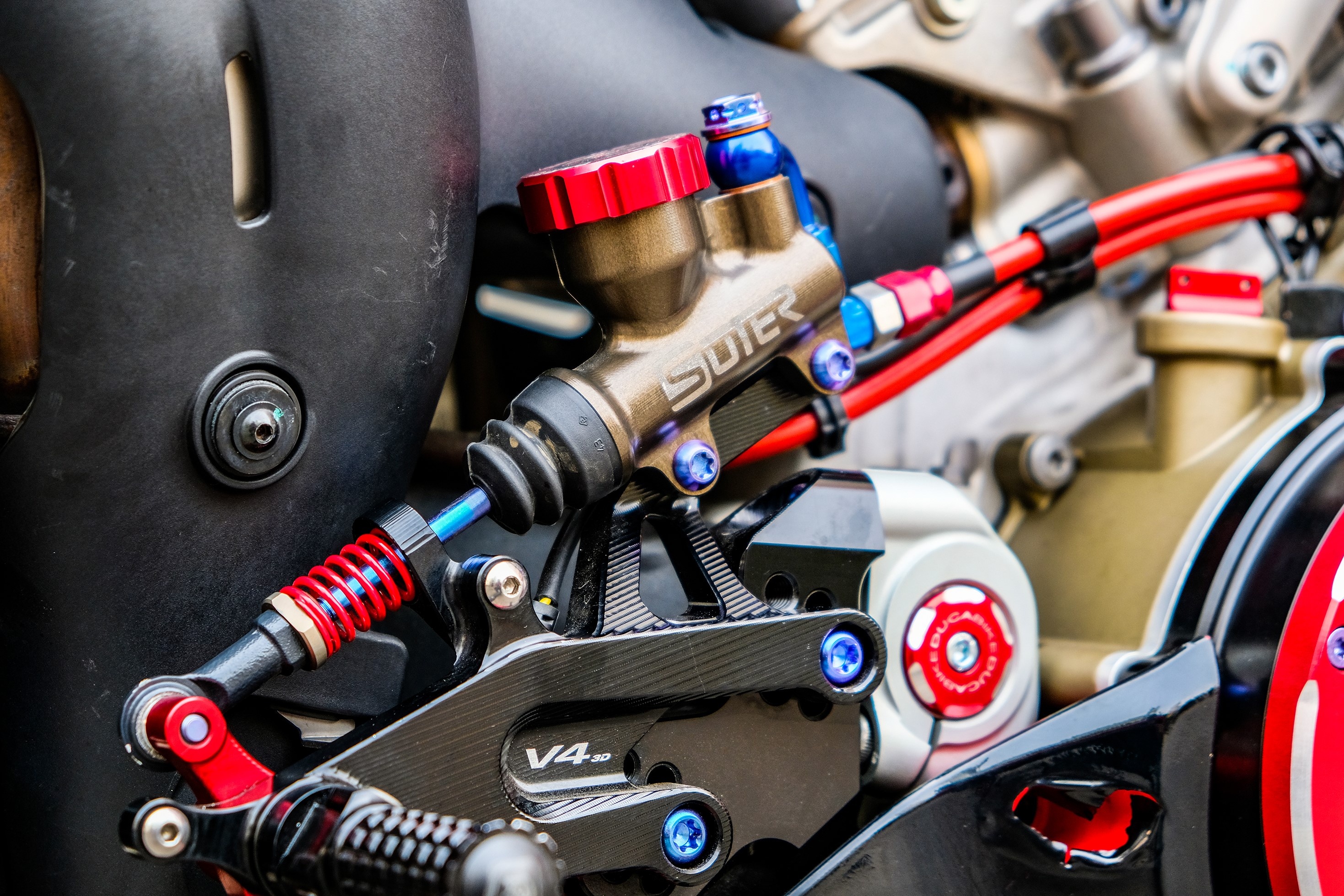 Ducati Panigale V4 do xe dua anh 20