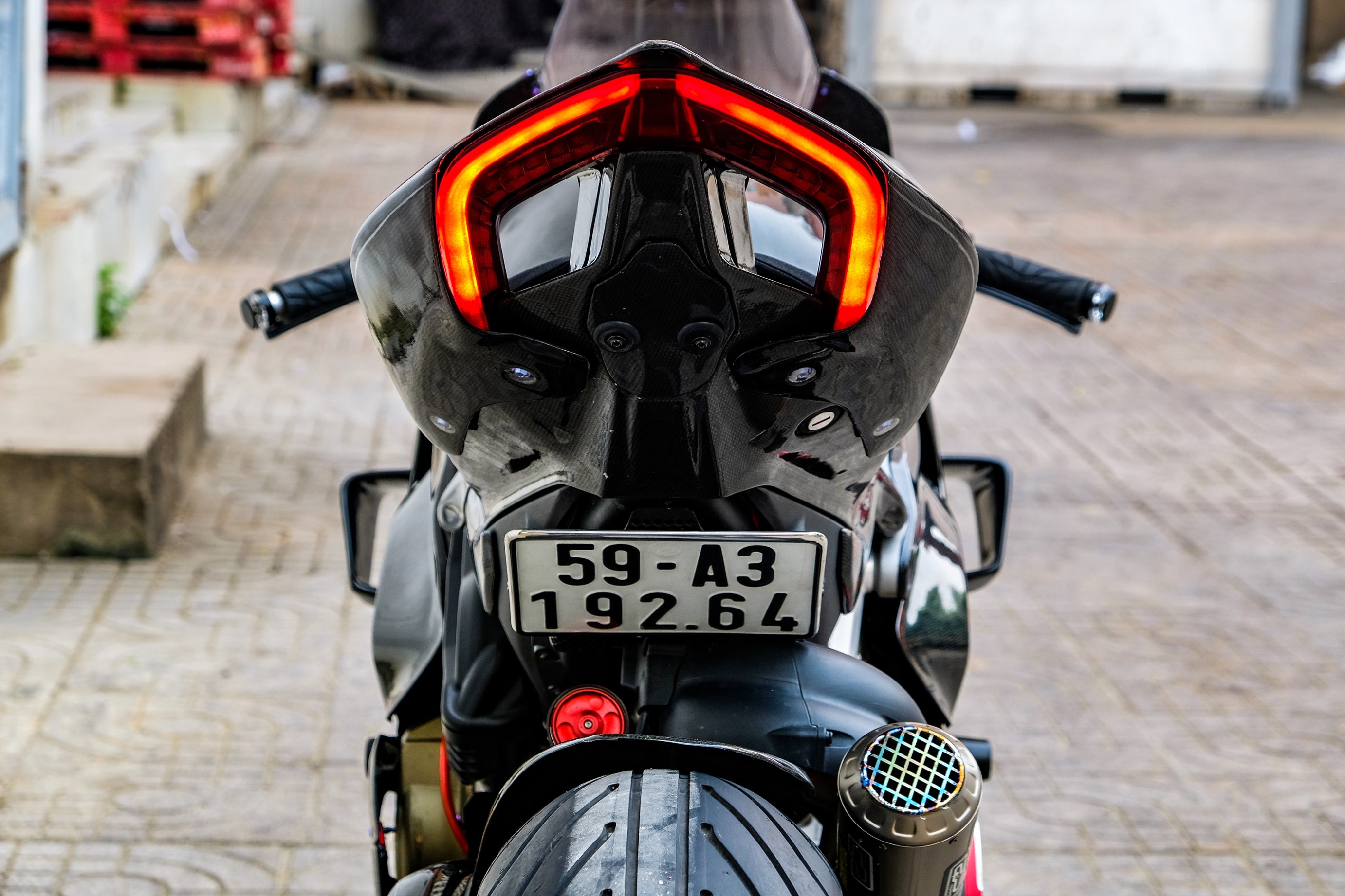 Ducati Panigale V4 do xe dua anh 3