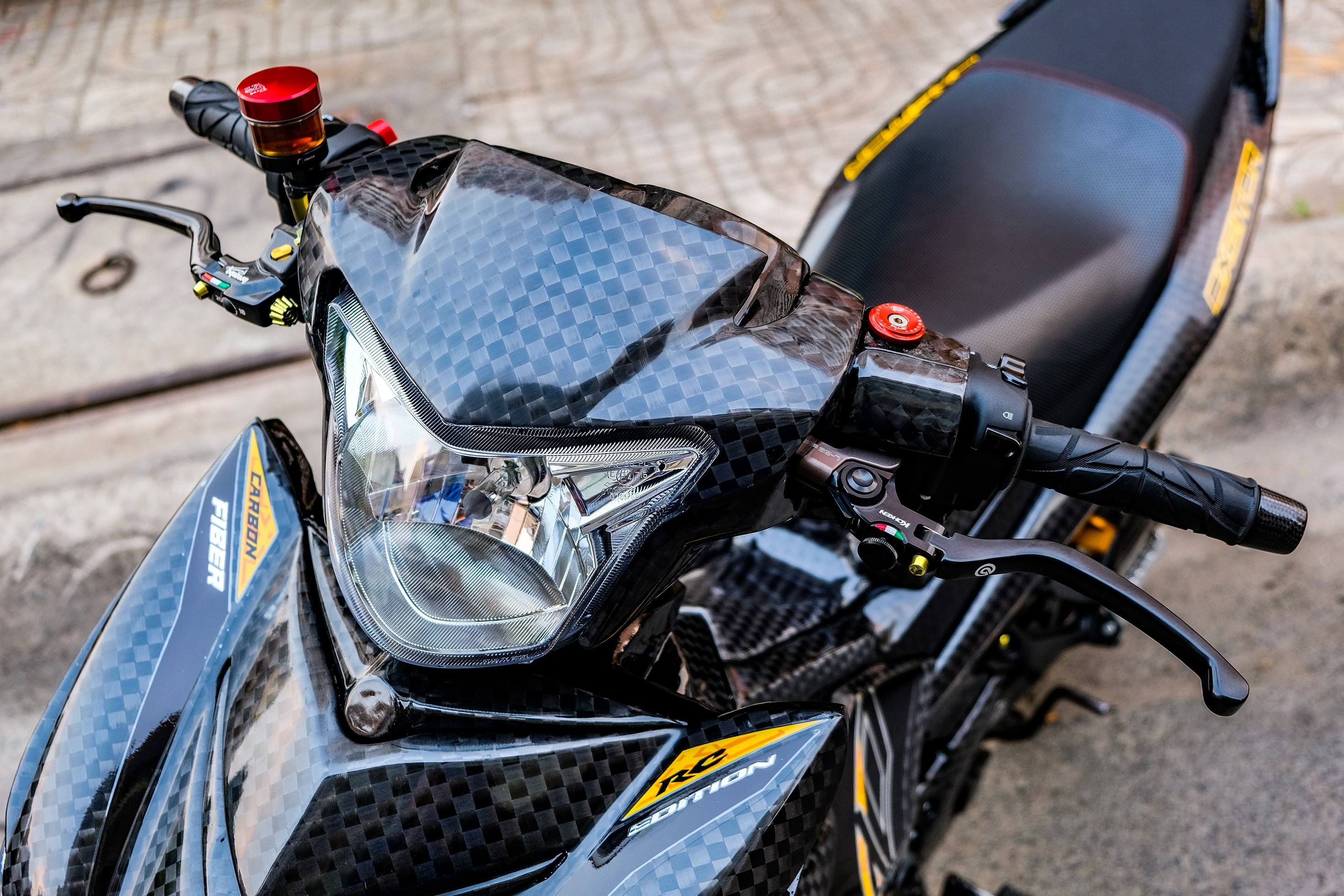 Yamaha Exciter do dan ao carbon anh 15