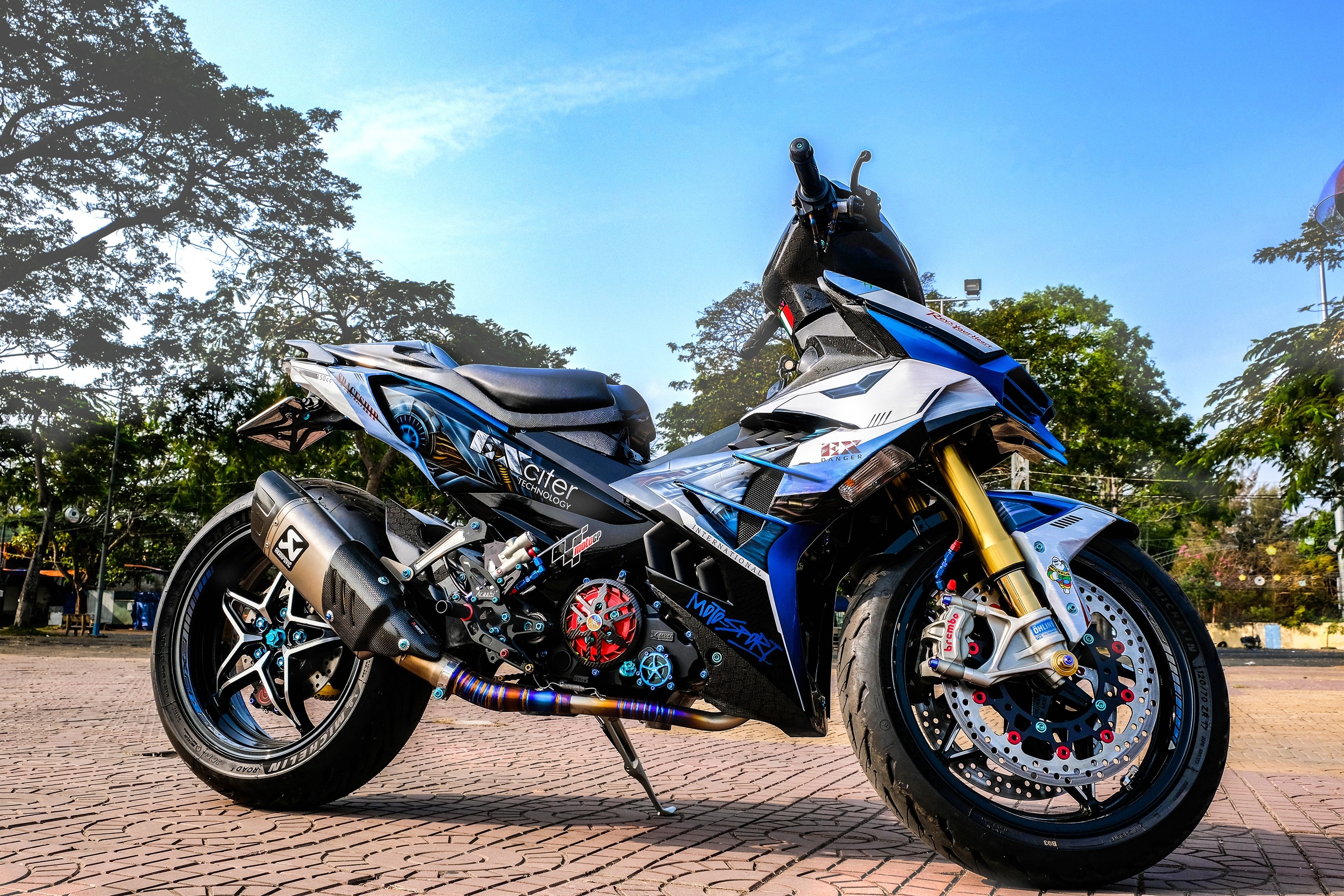Yamaha Exciter do dan chan PKL Kawasaki Ninja H2 dau tien Viet Nam hinh anh