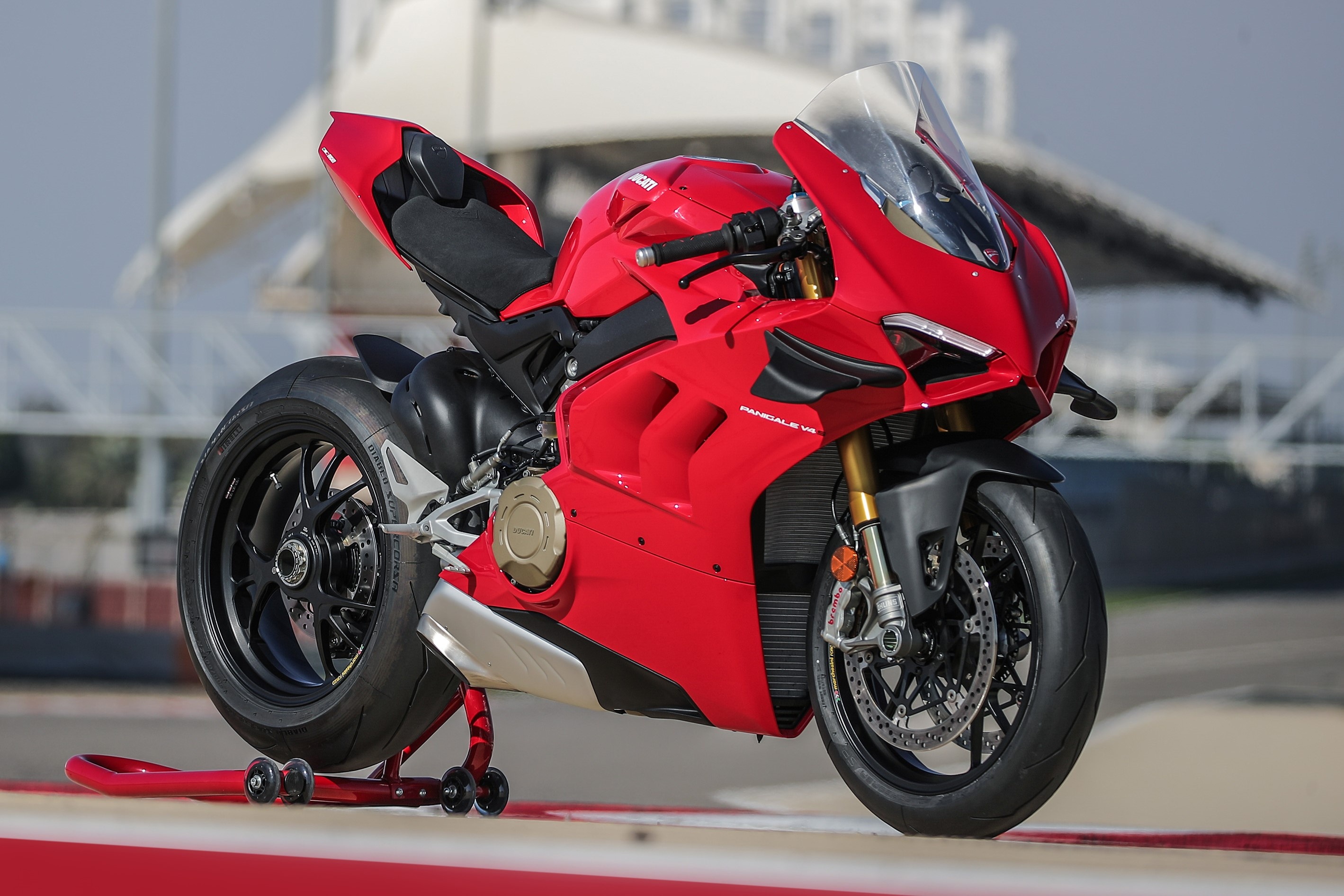 Superbike Ducati Panigale V4 2020 so huu canh gio tuong tu xe dua V4 R hinh anh