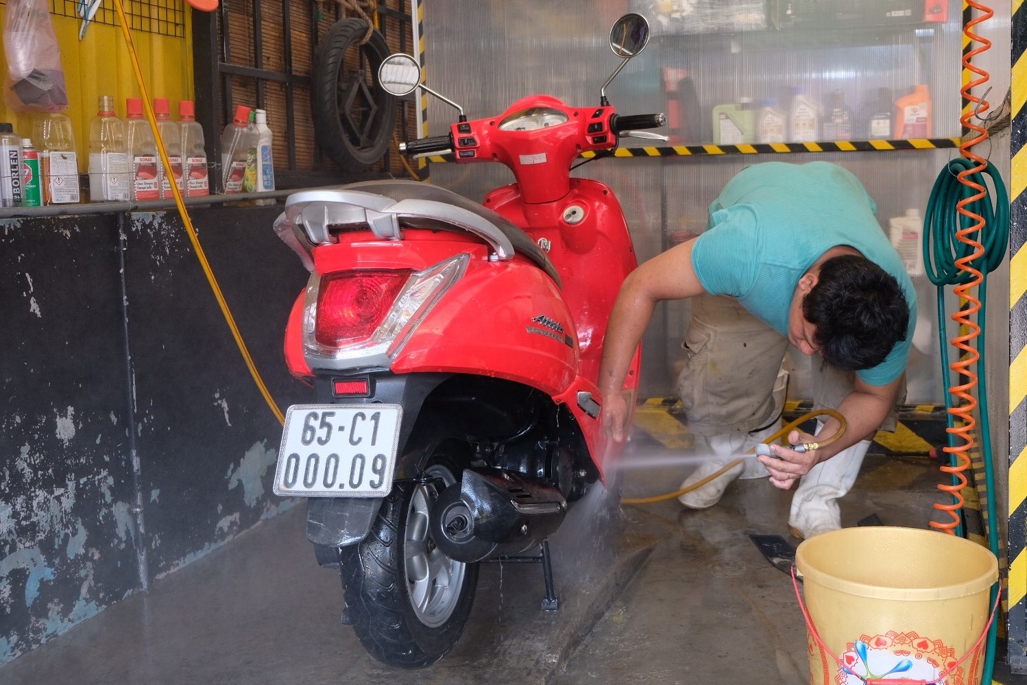 Rua xe may can Tet kiem tien trieu hinh anh