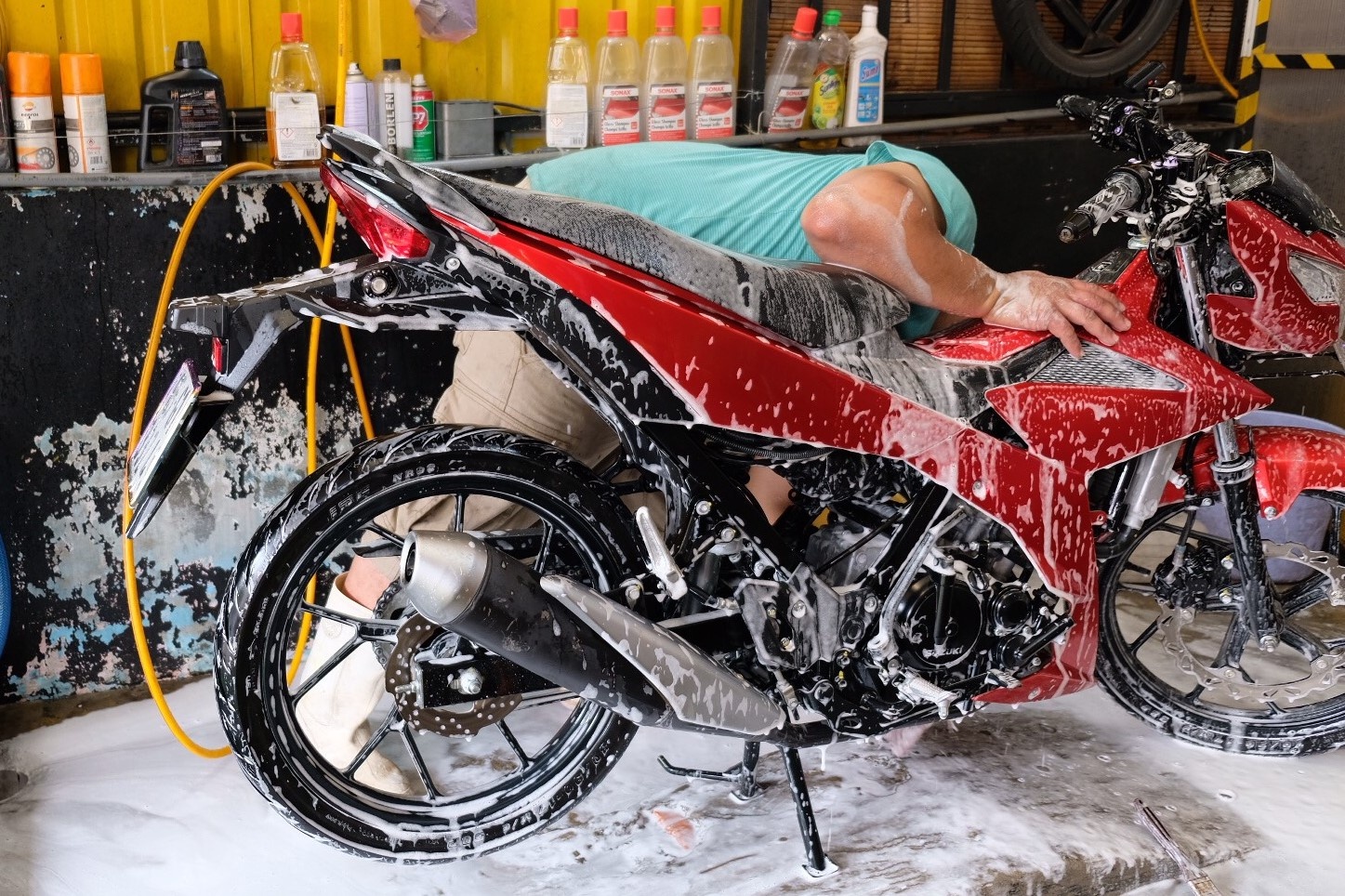 rửa xe kiếm tiền triệu dịp Tết ảnh 1 rua xe kiem tien trieu dip Tet anh 1