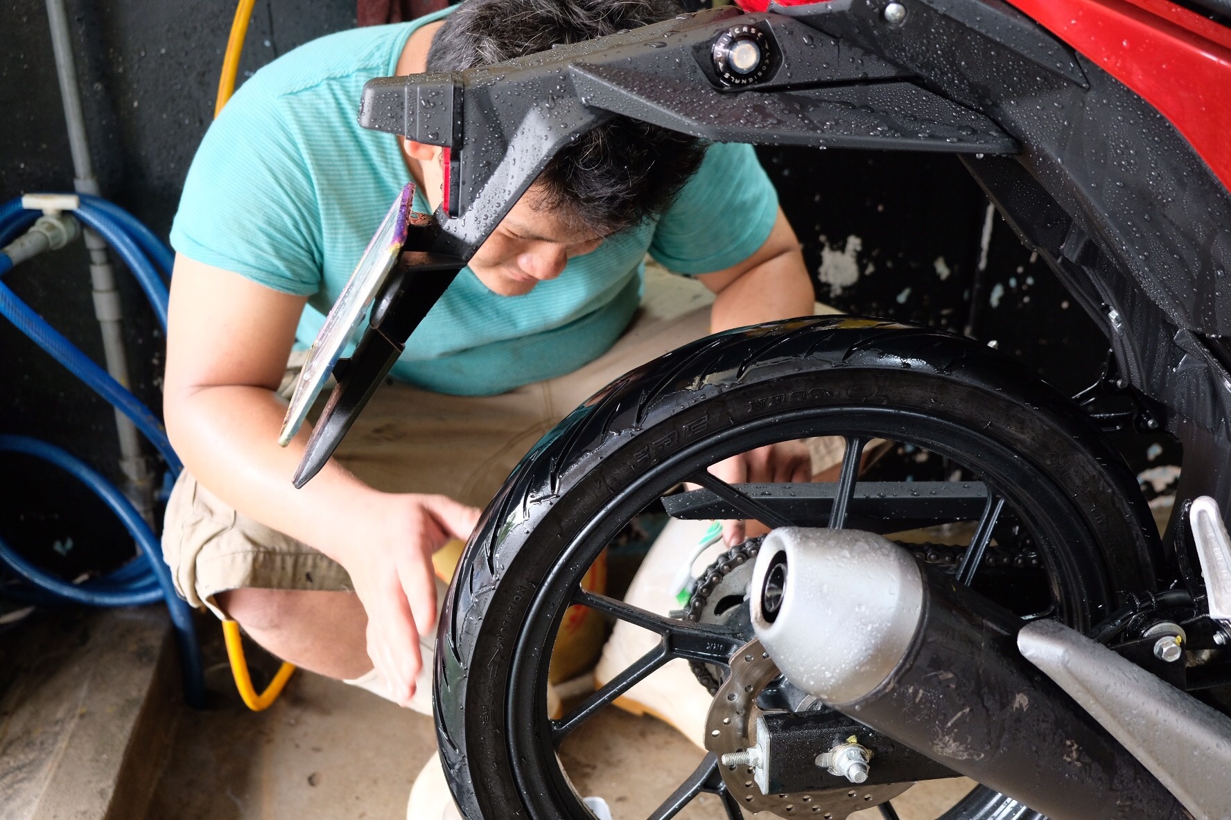 rửa xe kiếm tiền triệu dịp Tết ảnh 2 rua xe kiem tien trieu dip Tet anh 2